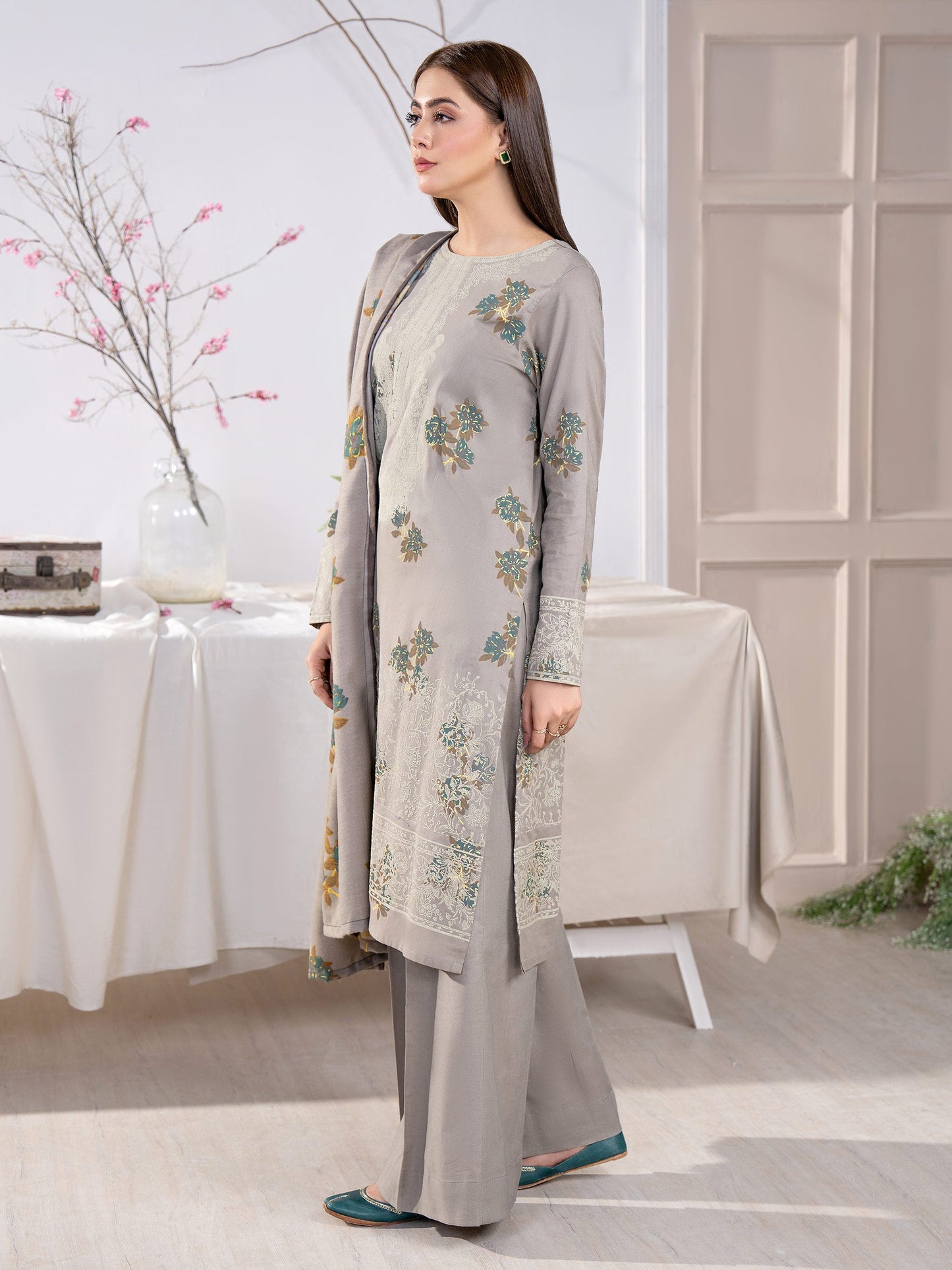3 Piece Khaddar Suit-Emboss Print (Unstitched)