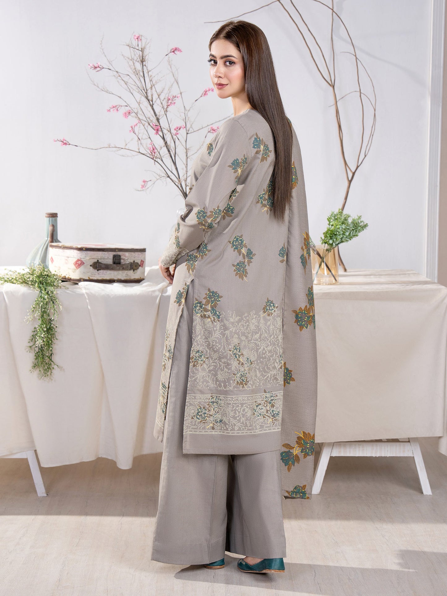 3 Piece Khaddar Suit-Emboss Print (Unstitched)