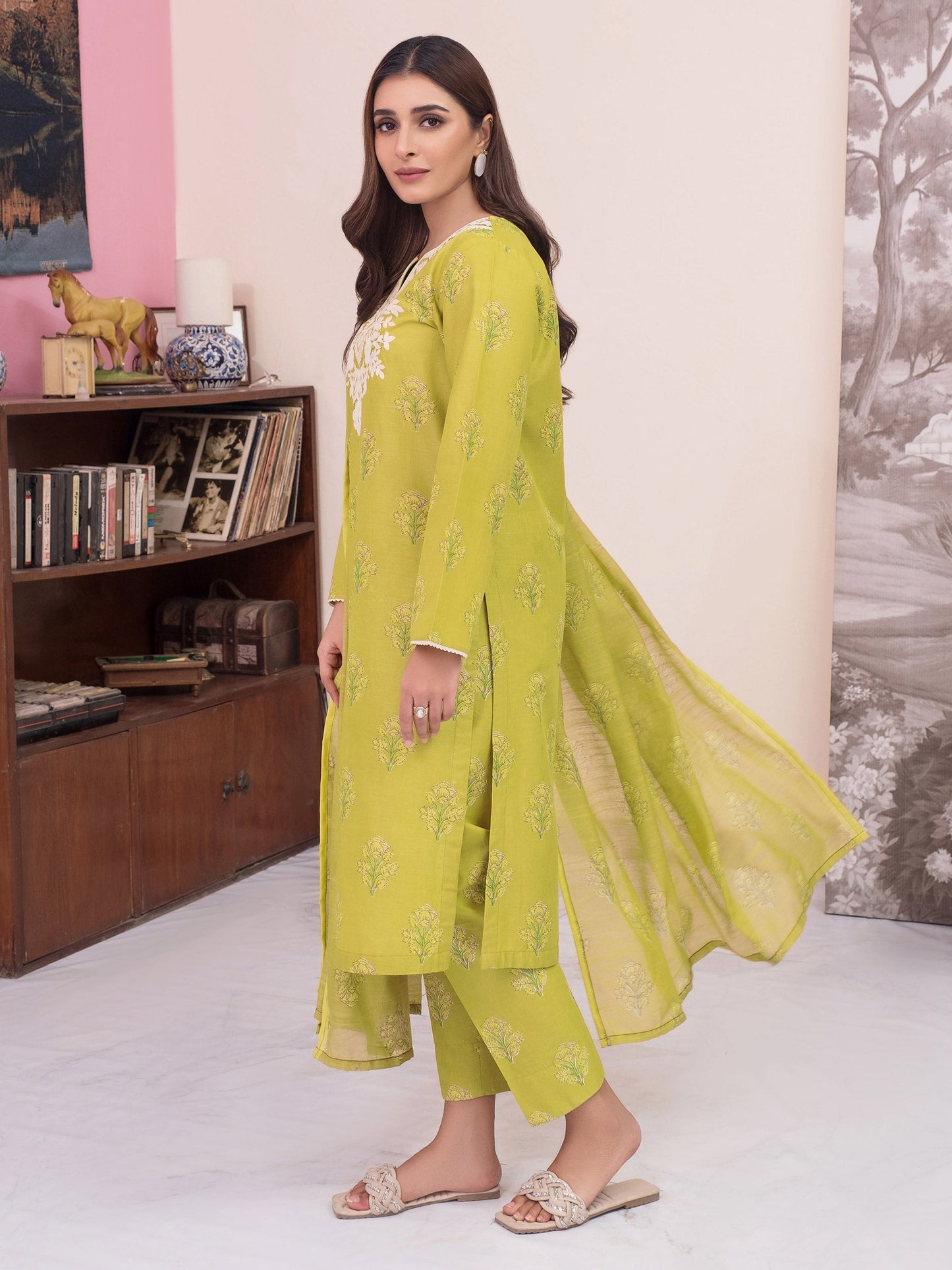 3 Piece Lawn Suit-Embroidered (Unstitched)