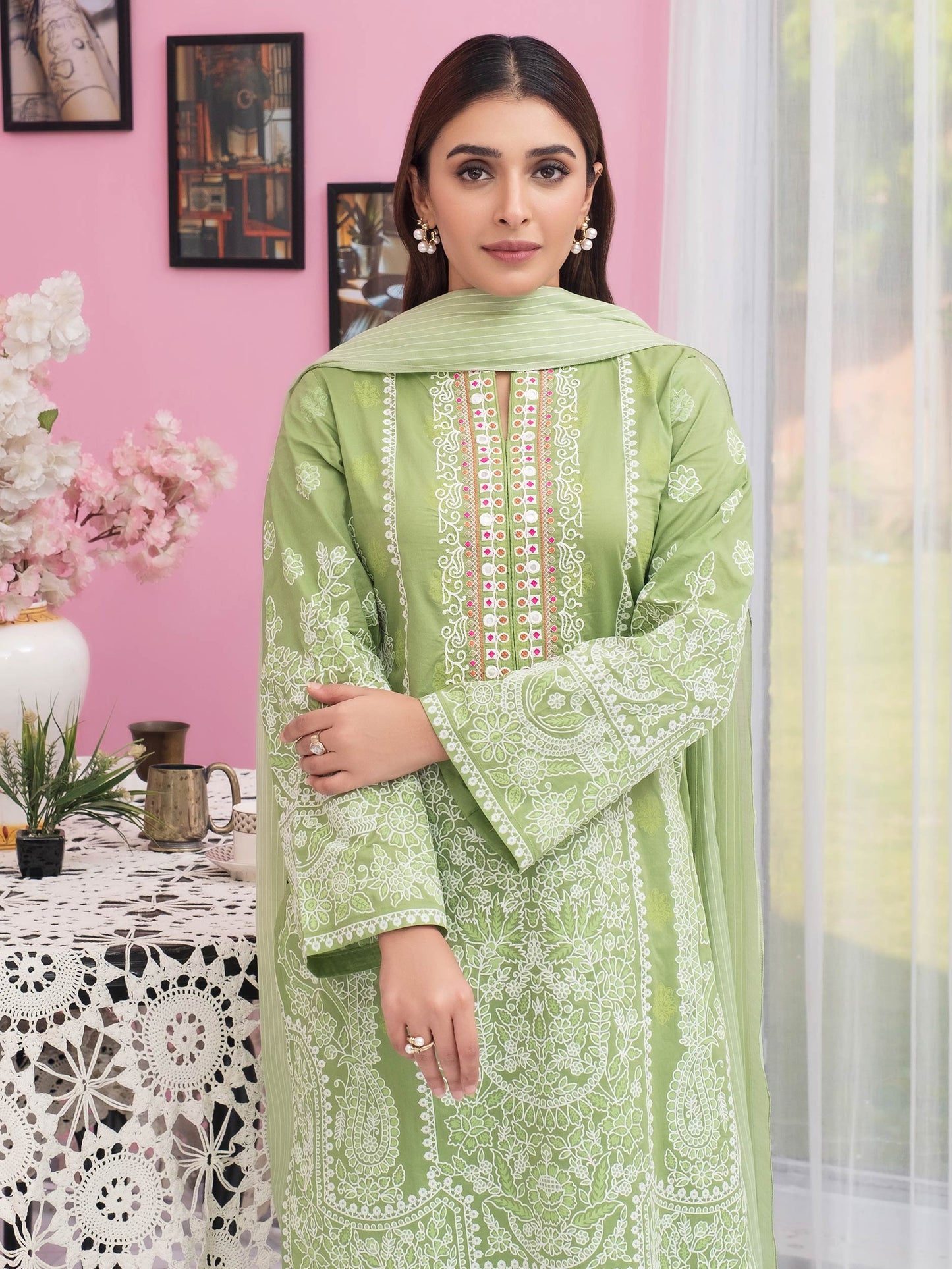 3 Piece Lawn Suit-Embroidered (Unstitched)
