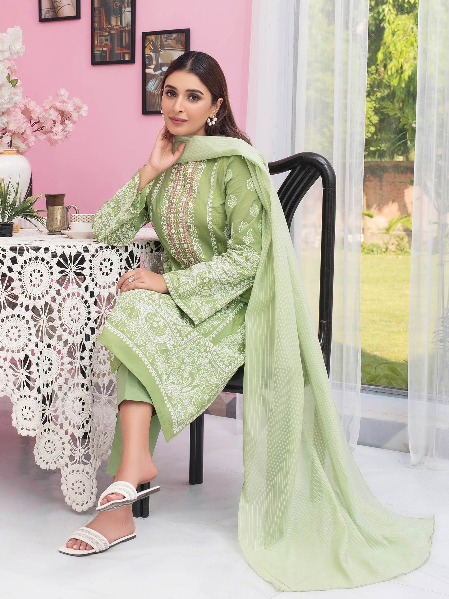 3 Piece Lawn Suit-Embroidered (Unstitched)