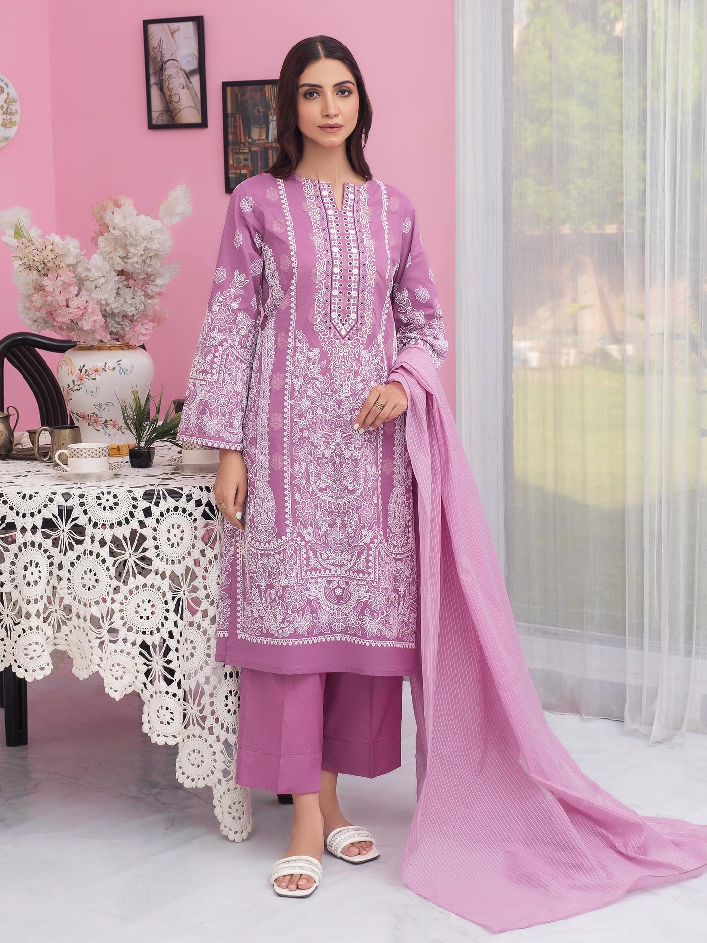 3 Piece Lawn Suit-Embroidered (Unstitched)