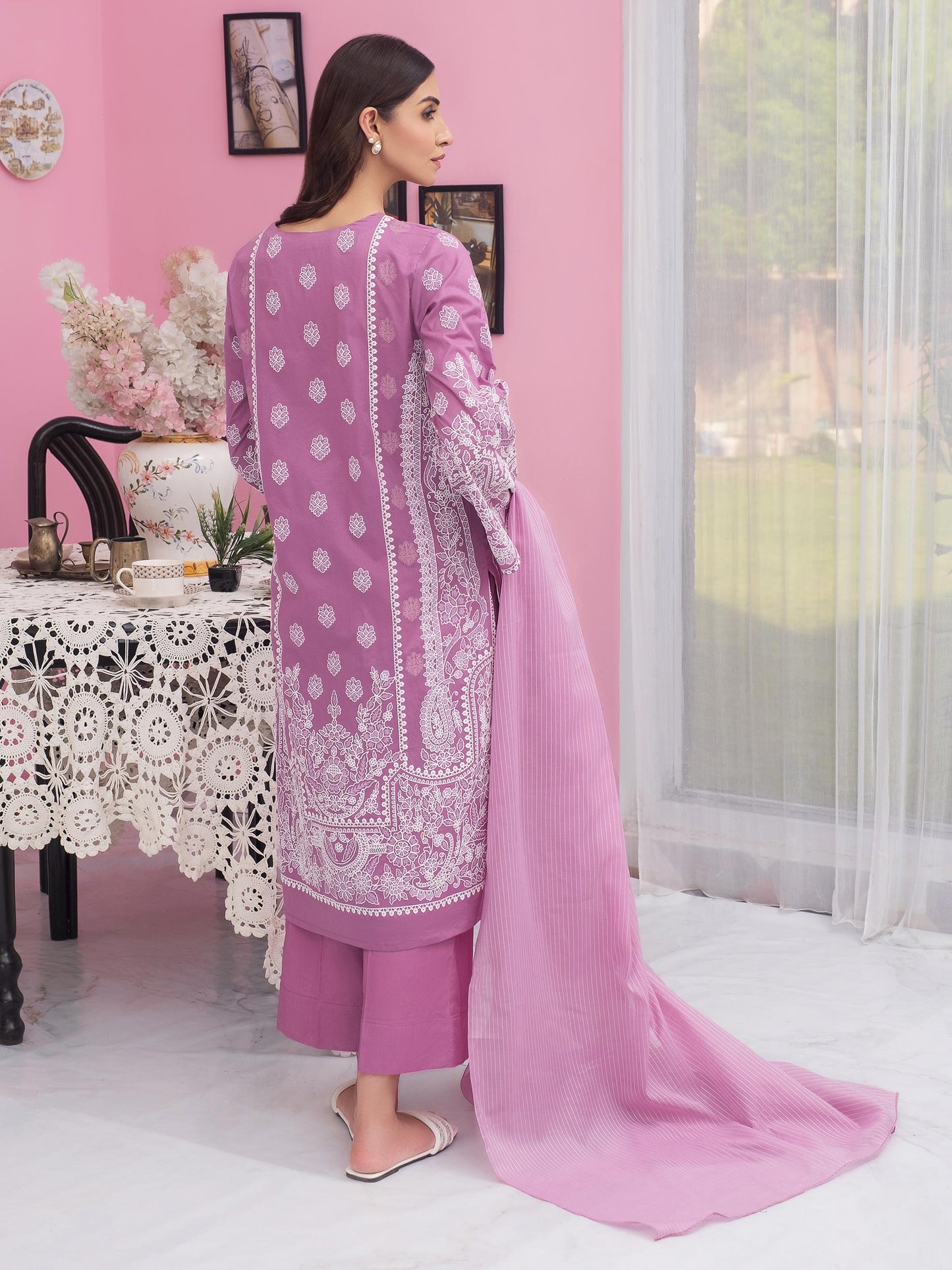 3 Piece Lawn Suit-Embroidered (Unstitched)