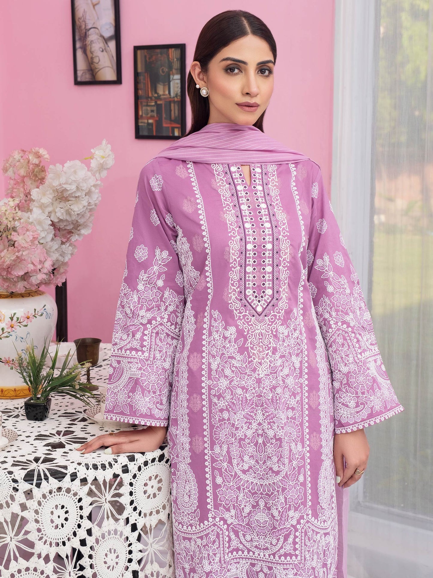 3 Piece Lawn Suit-Embroidered (Unstitched)