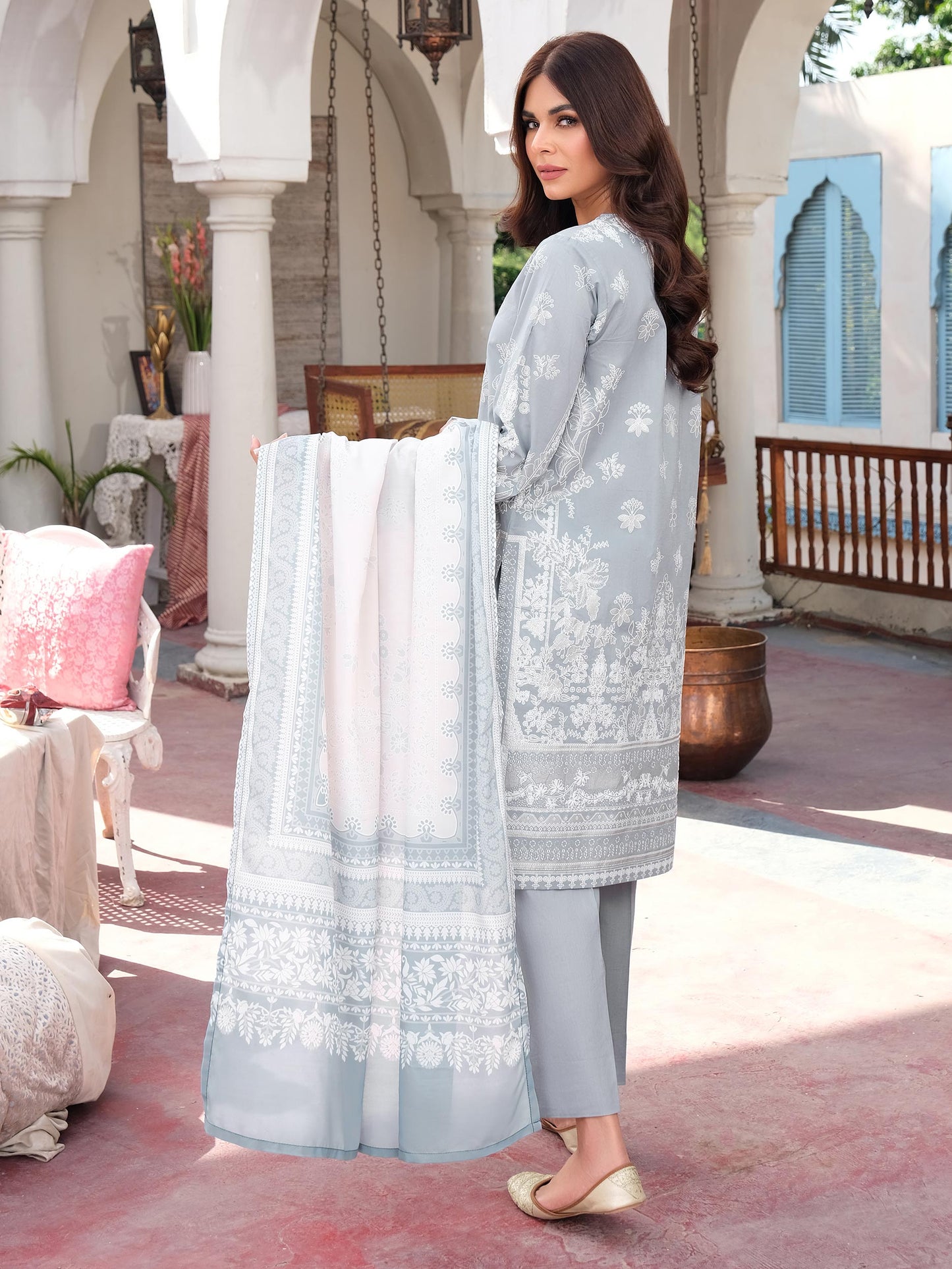 3 Piece Lawn Suit-Embroidered (Unstitched)
