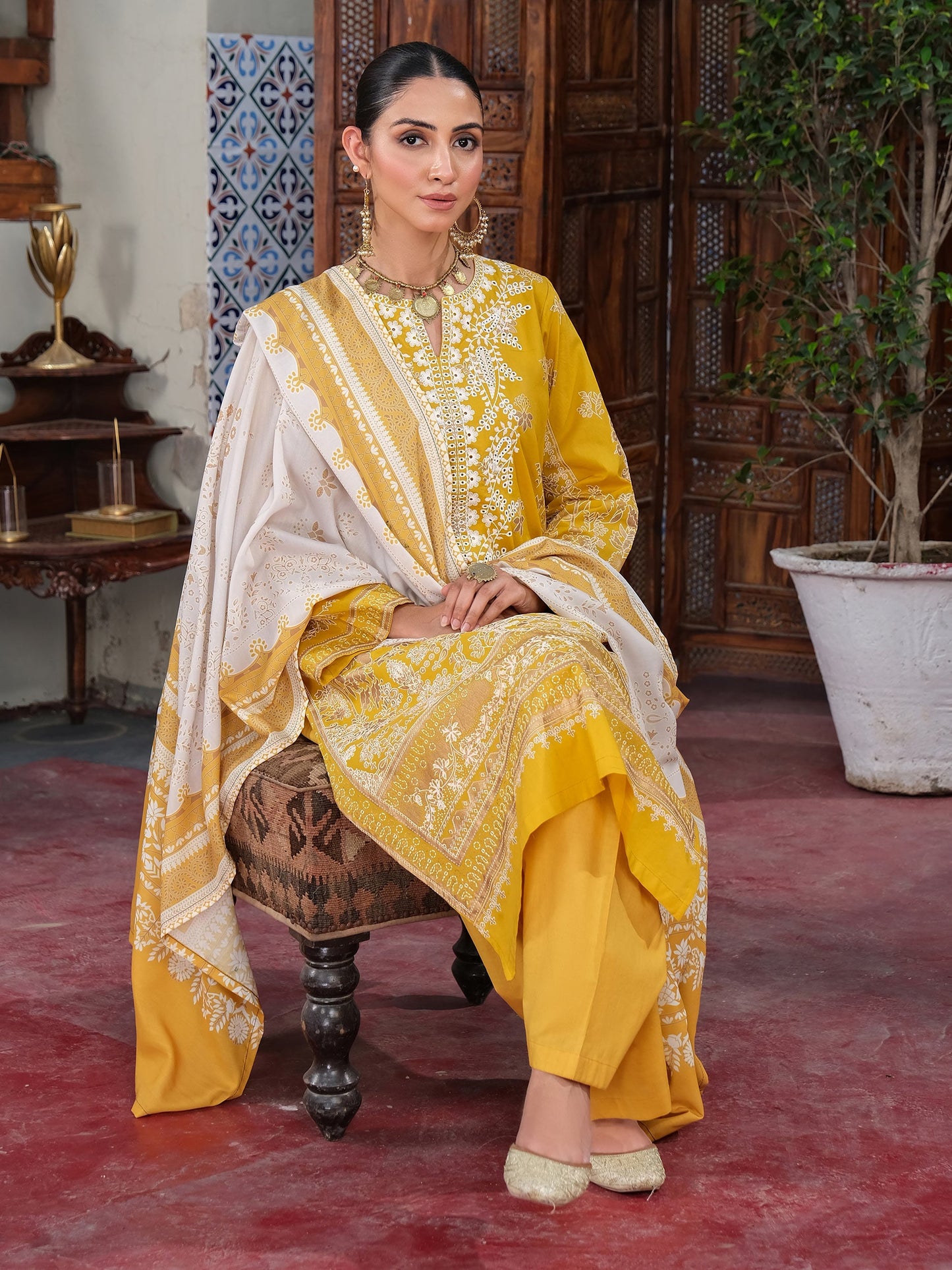 3 Piece Lawn Suit-Embroidered (Unstitched)