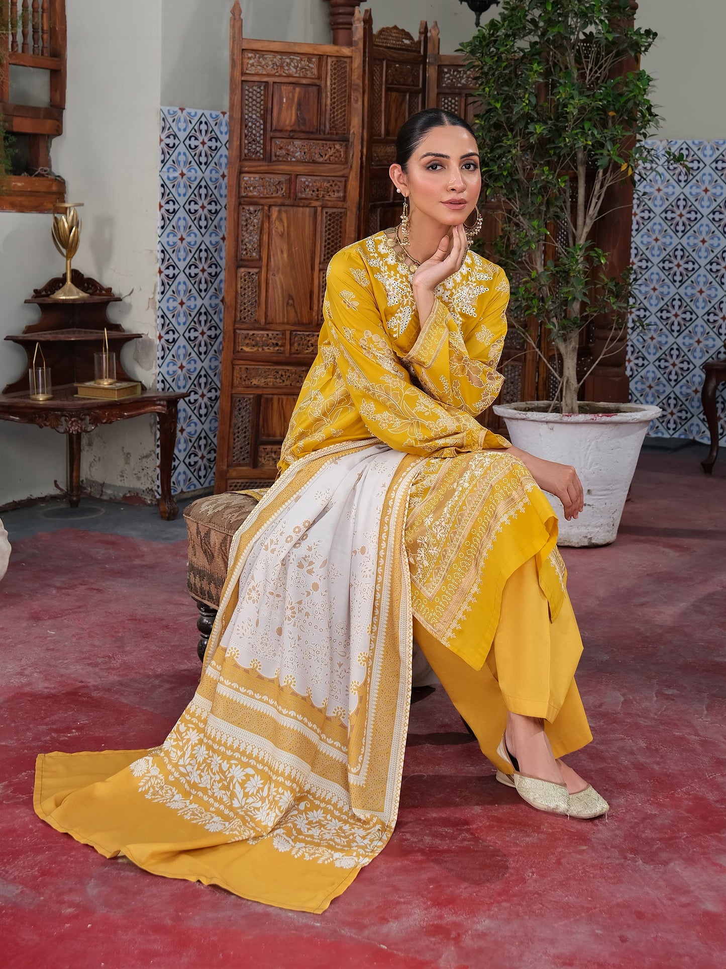 3 Piece Lawn Suit-Embroidered (Unstitched)
