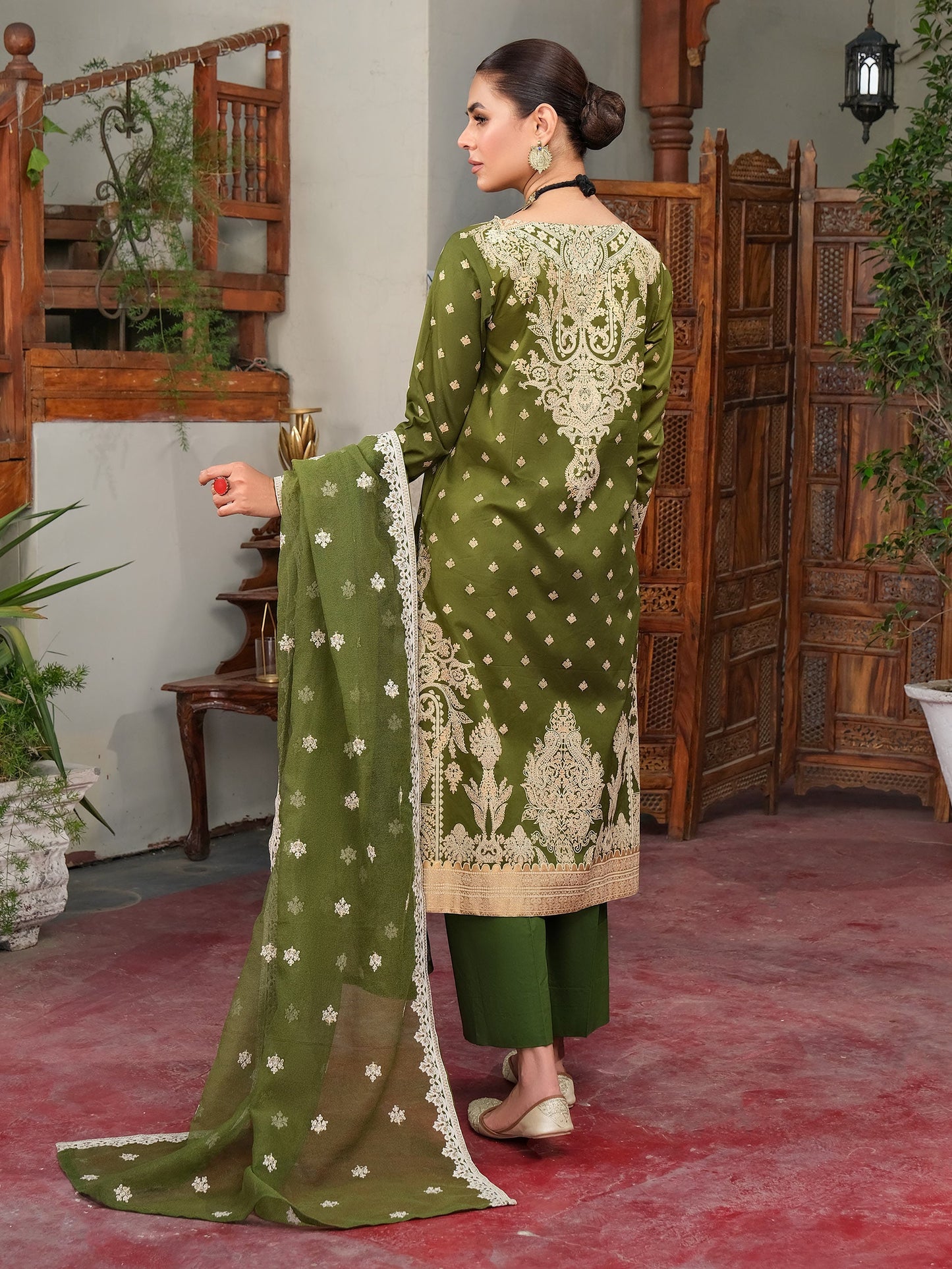 3 Piece Lawn Suit-Embroidered (Unstitched)
