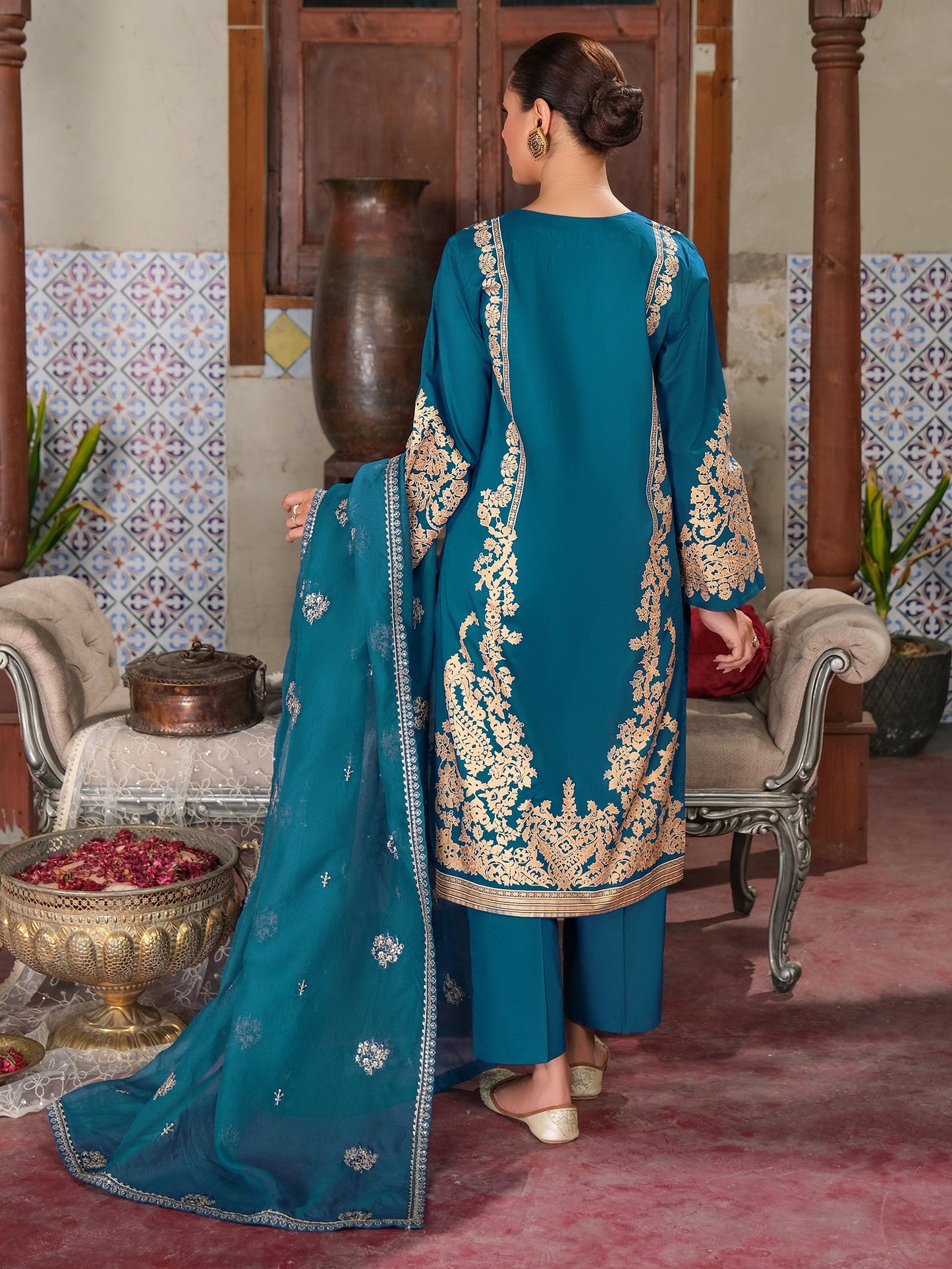 3 Piece Lawn Suit-Embroidered (Unstitched)