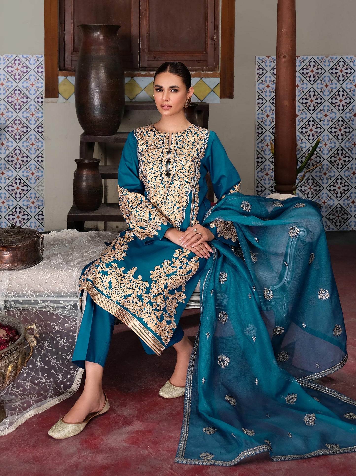 3 Piece Lawn Suit-Embroidered (Unstitched)