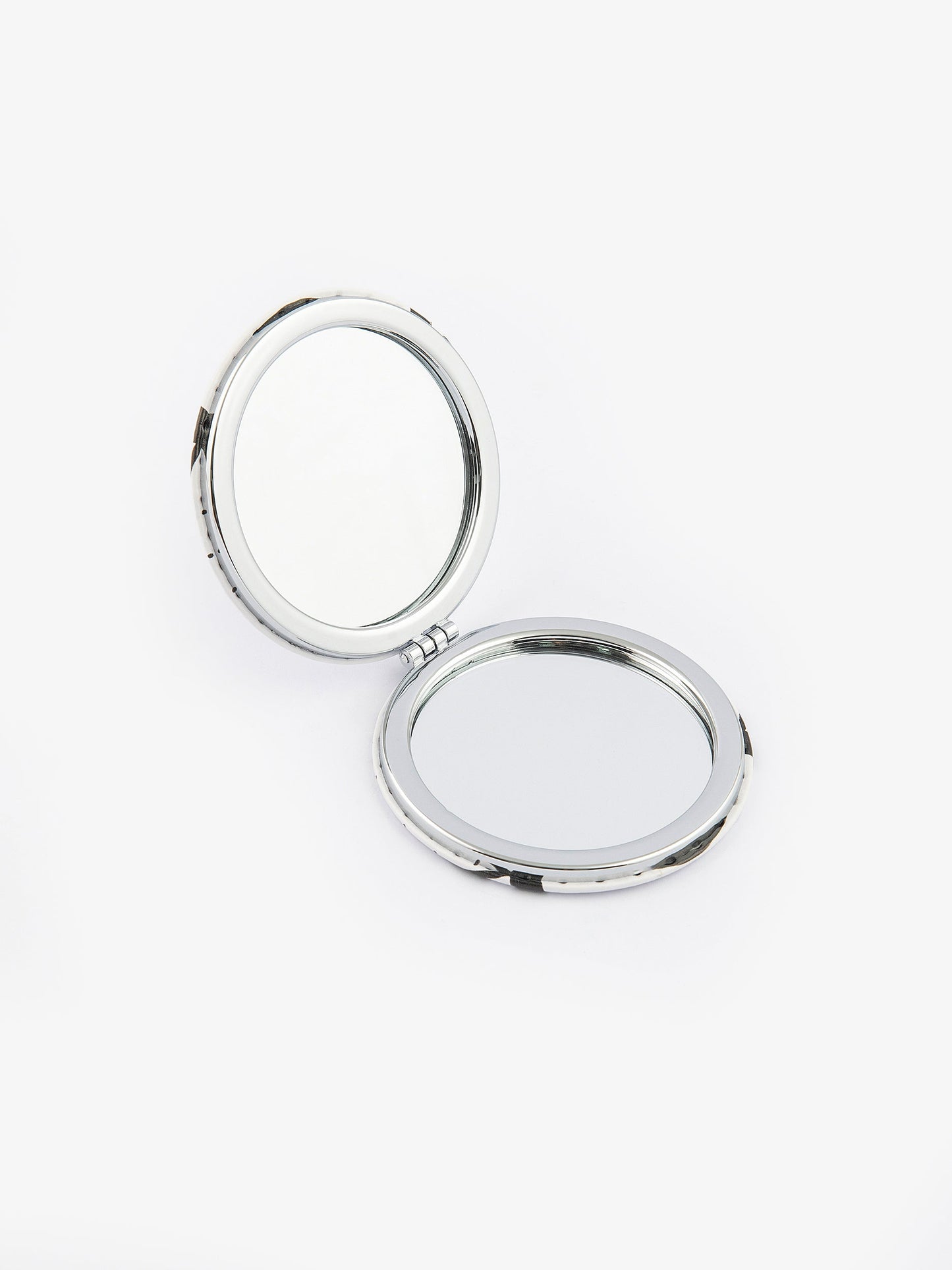 Animated Compact Mirror
