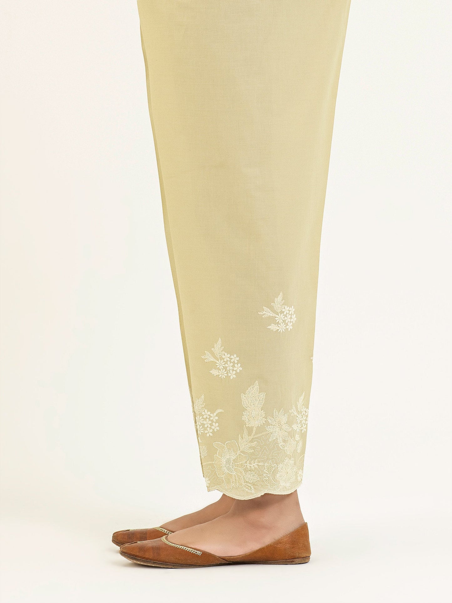 Embroidered Cambric Trouser(Pret)