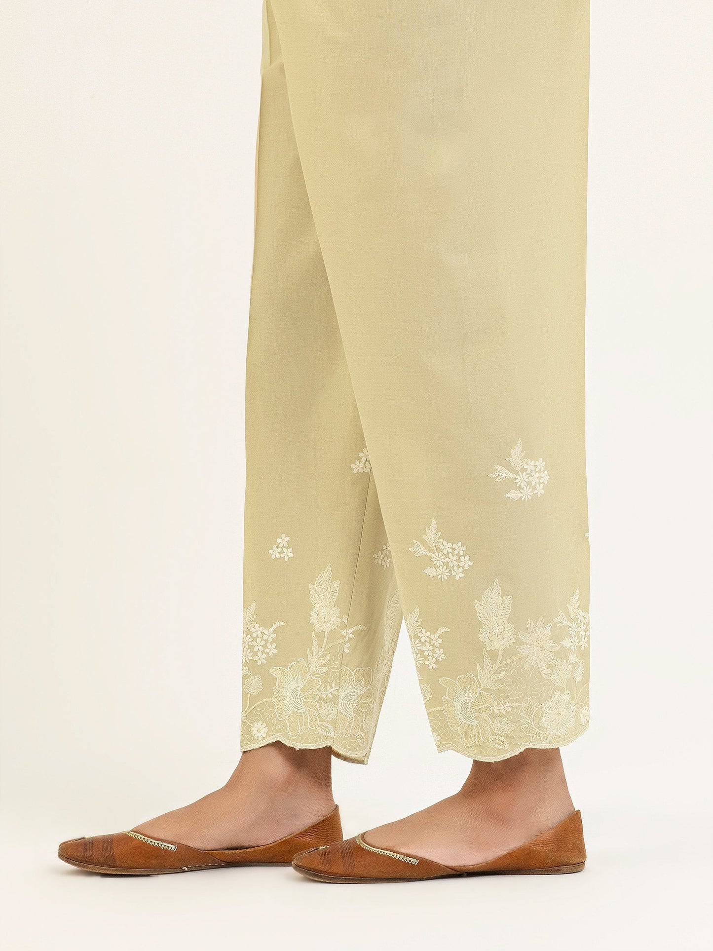 Embroidered Cambric Trouser(Pret)
