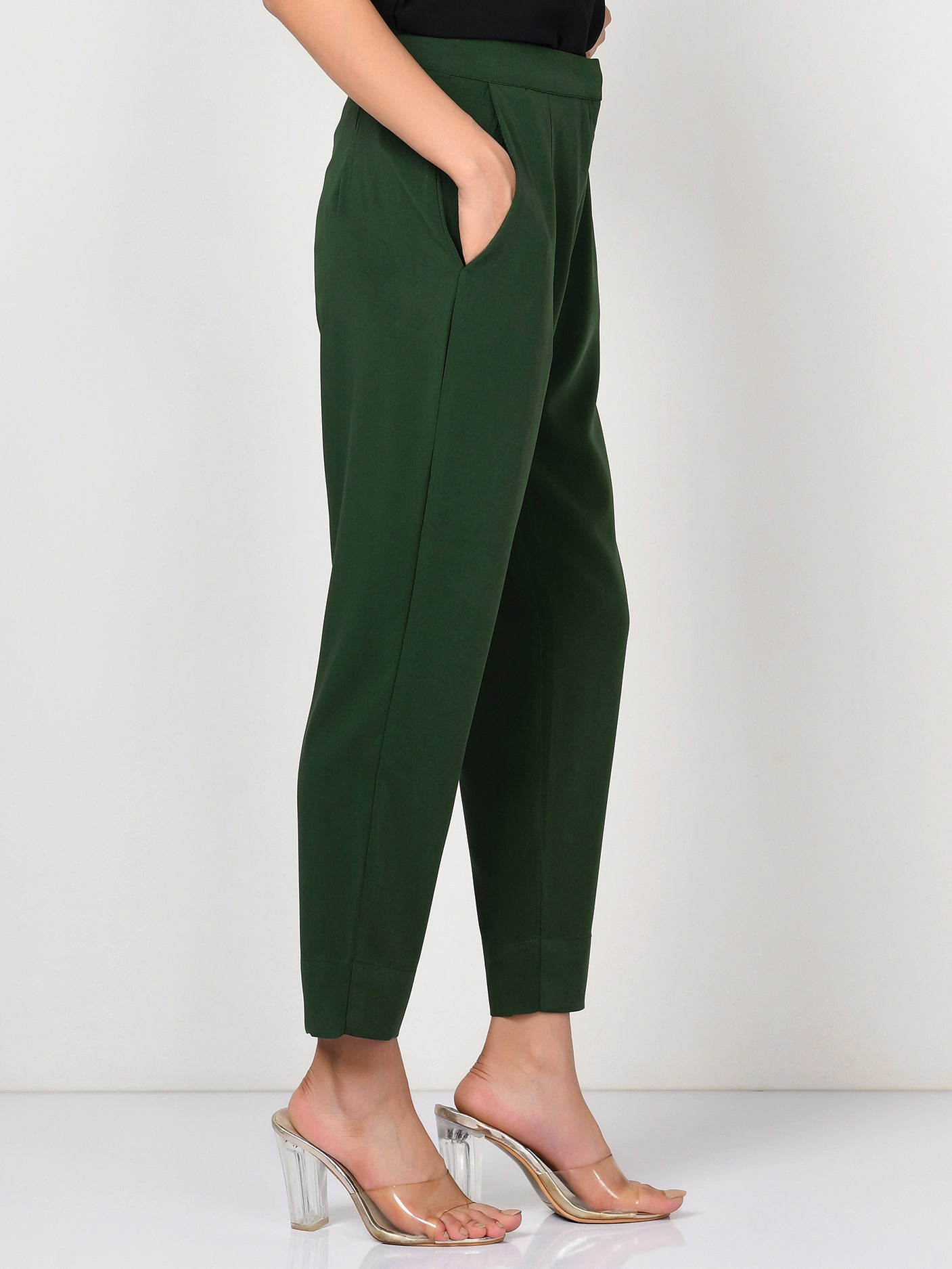 Pocketed Grip Trouser
