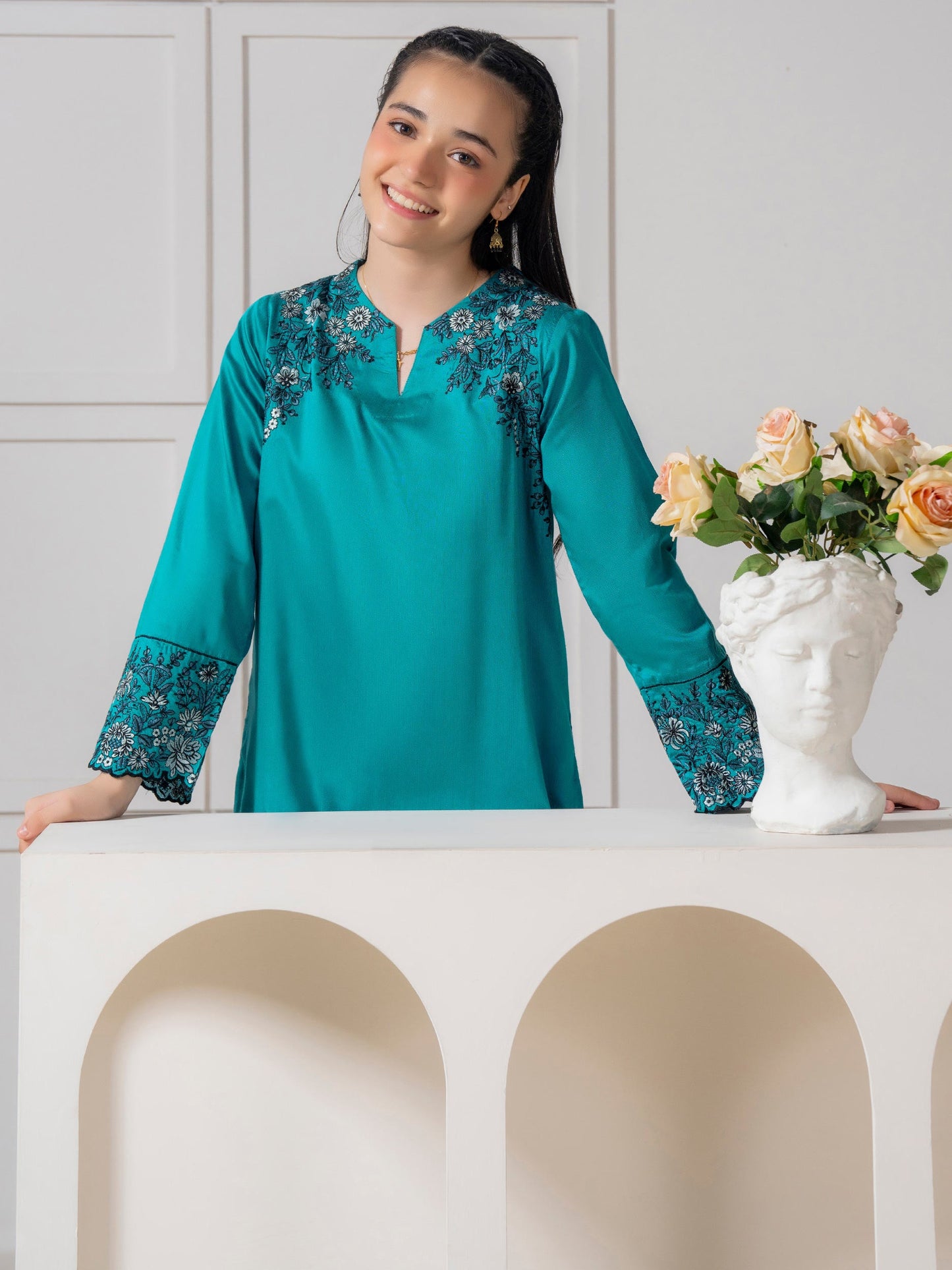 2 Piece Lawn Suit-Embroidered
