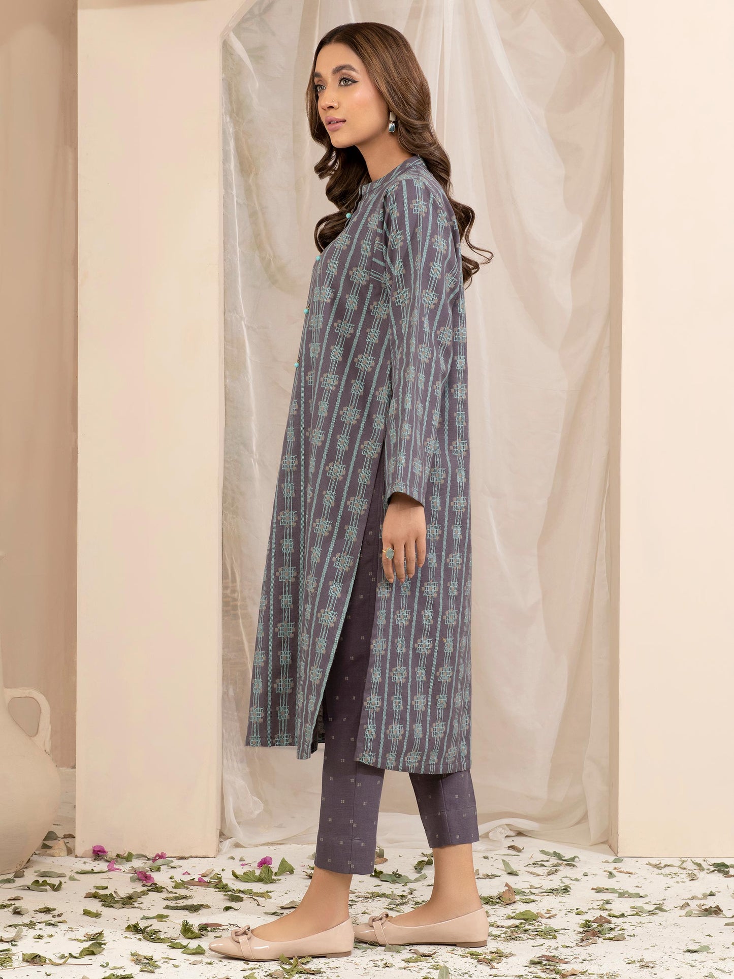 2 Piece Slub Khaddar Suit -Printed (Unstitched)