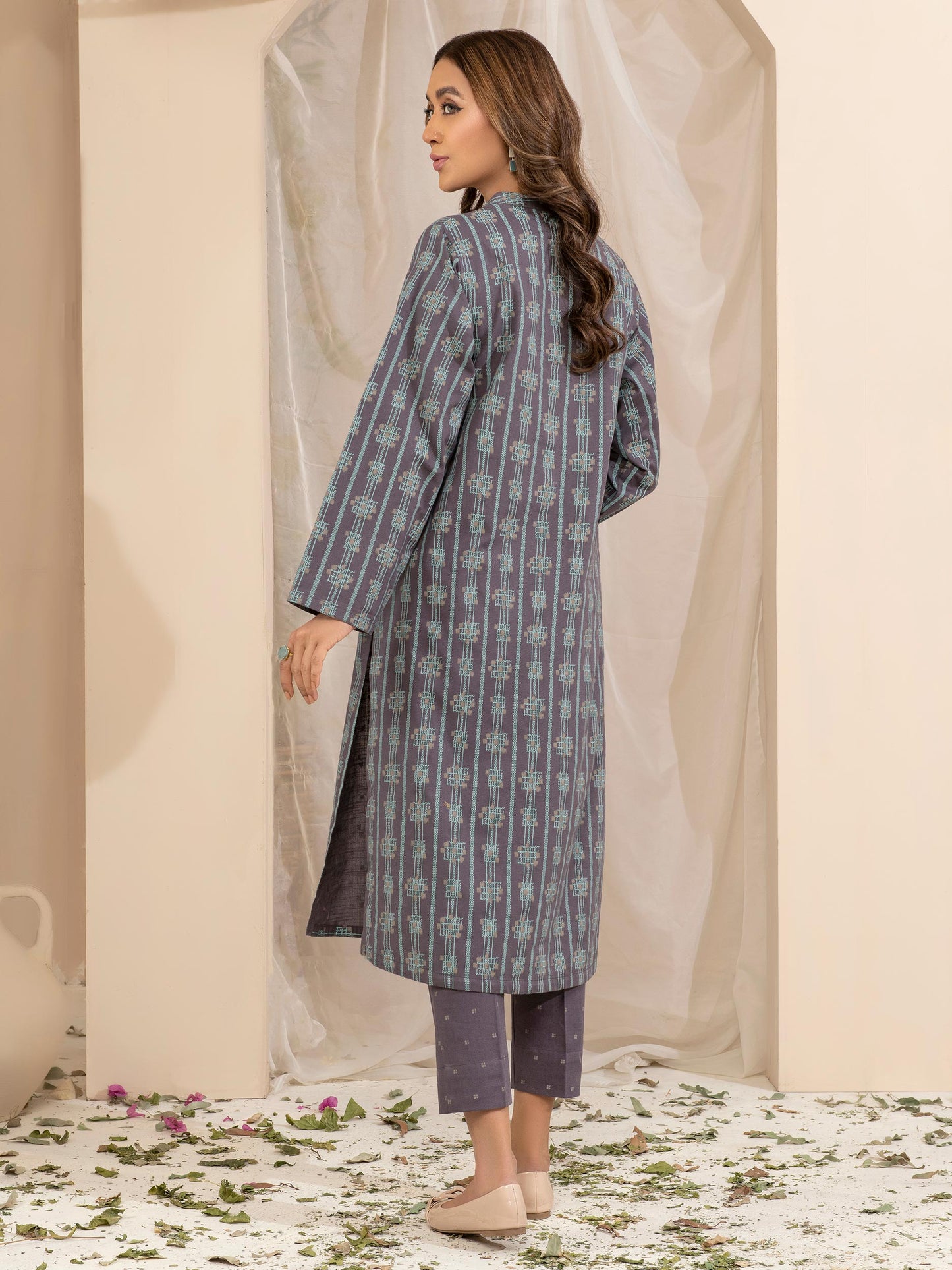 2 Piece Slub Khaddar Suit -Printed (Unstitched)