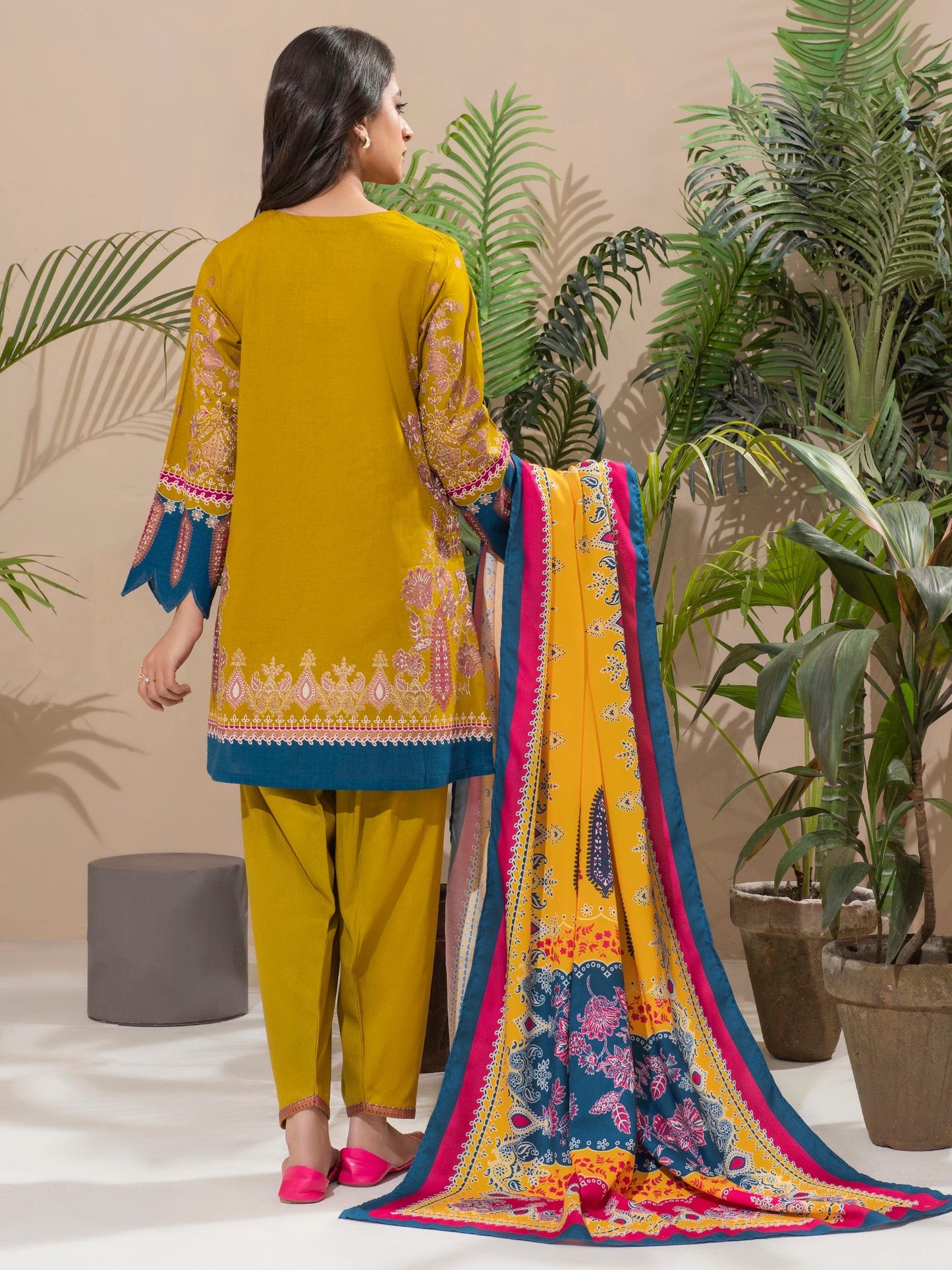 3 Piece Khaddar Suit-Pasted (Unstitched)