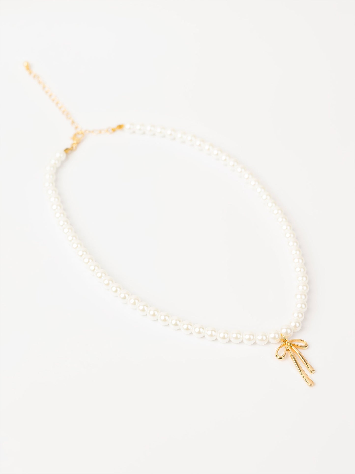 Bow Pearl Necklace