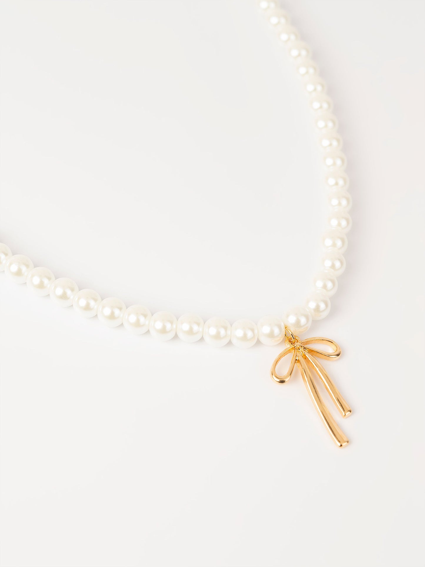 Bow Pearl Necklace