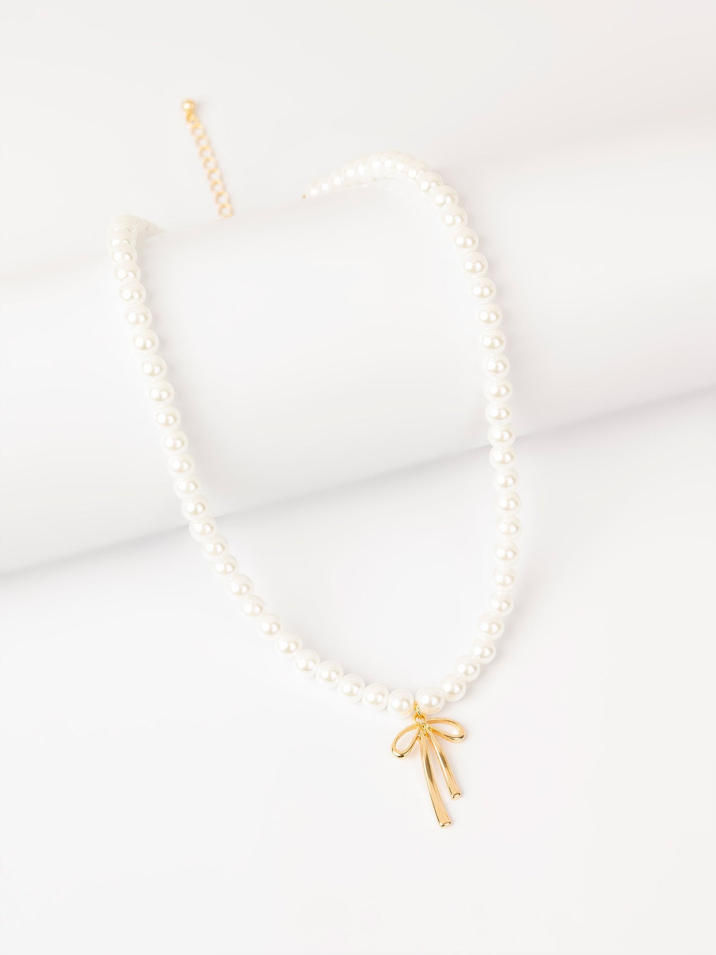 Bow Pearl Necklace