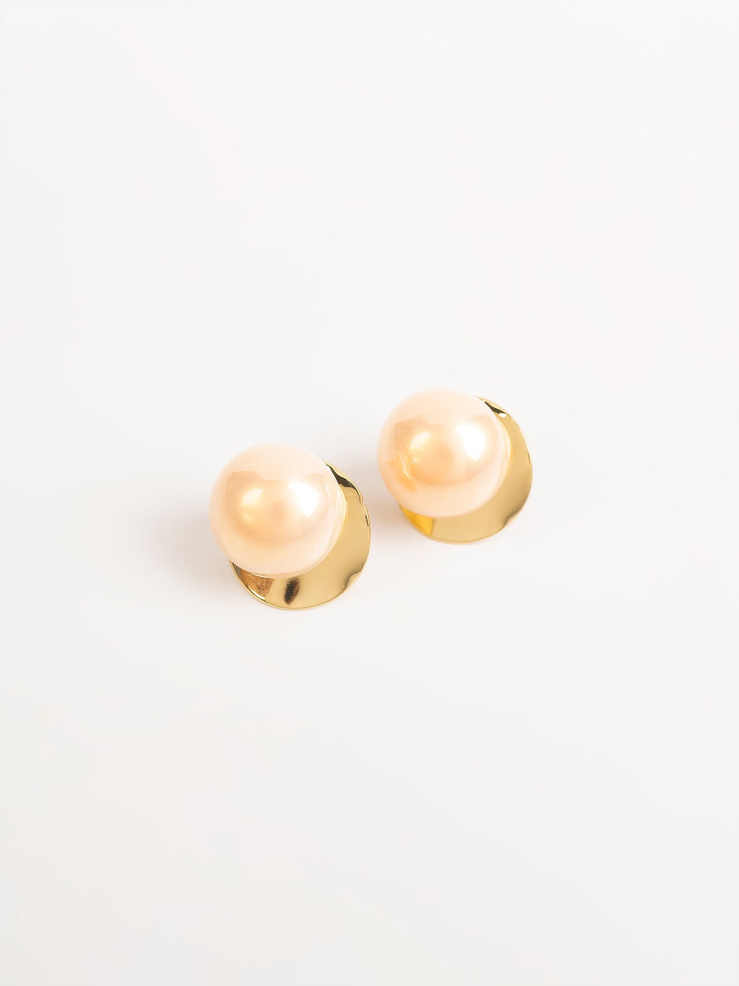 Rose Gold Pearl Studs