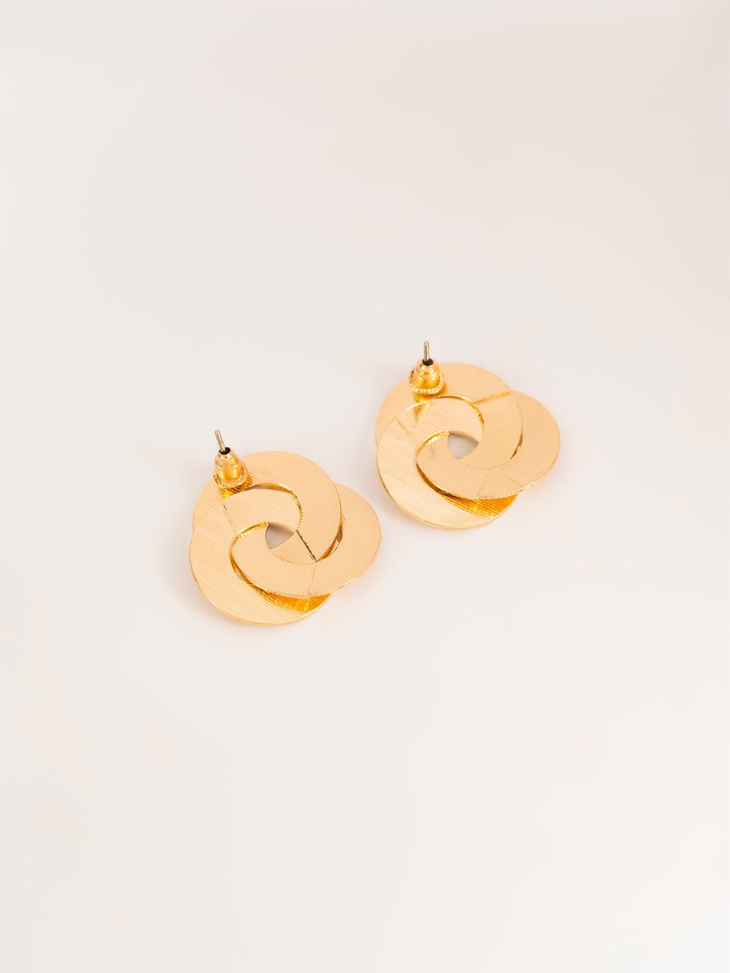 Twisted Studs