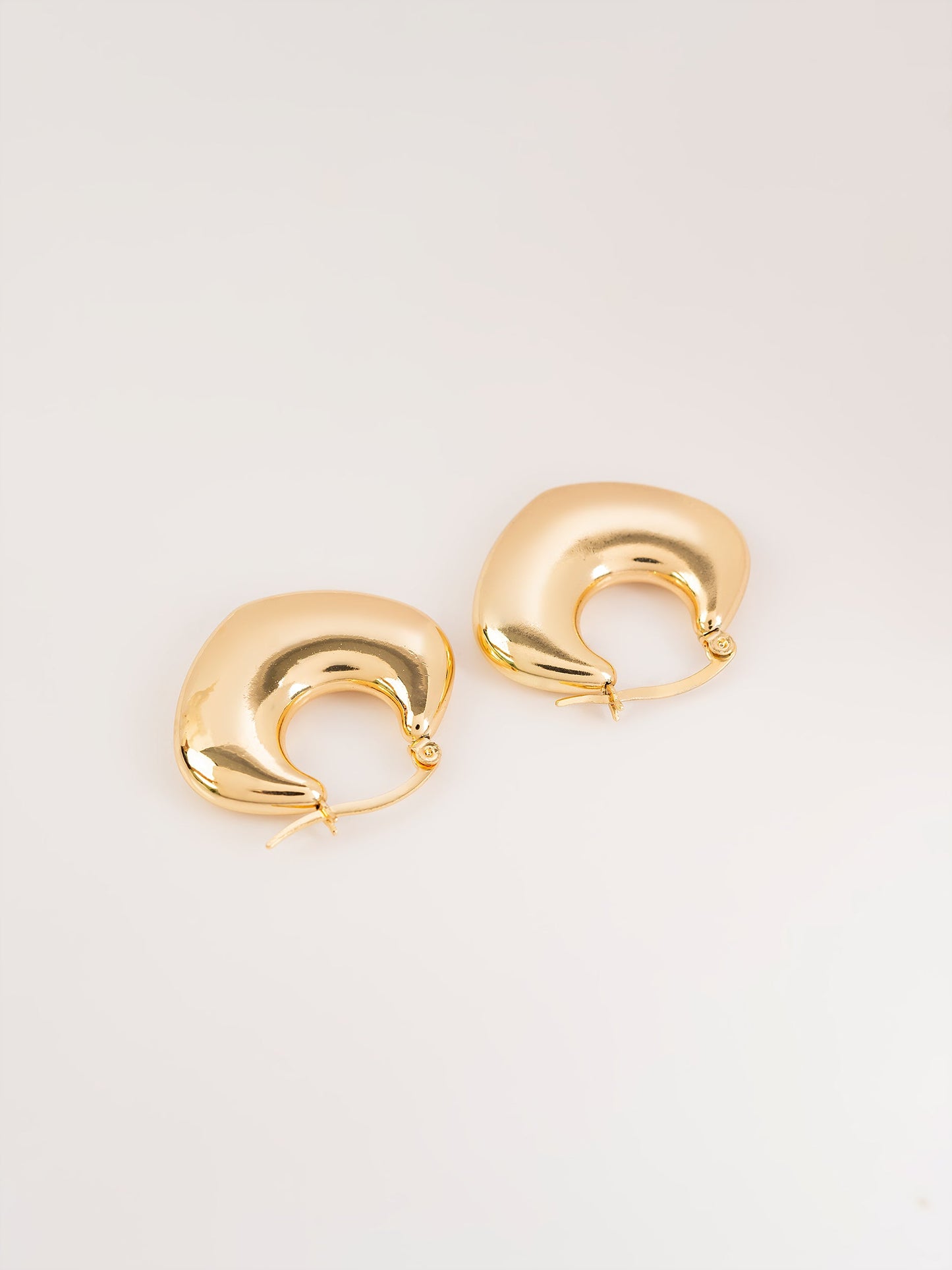 Triangle Hinged Hoops