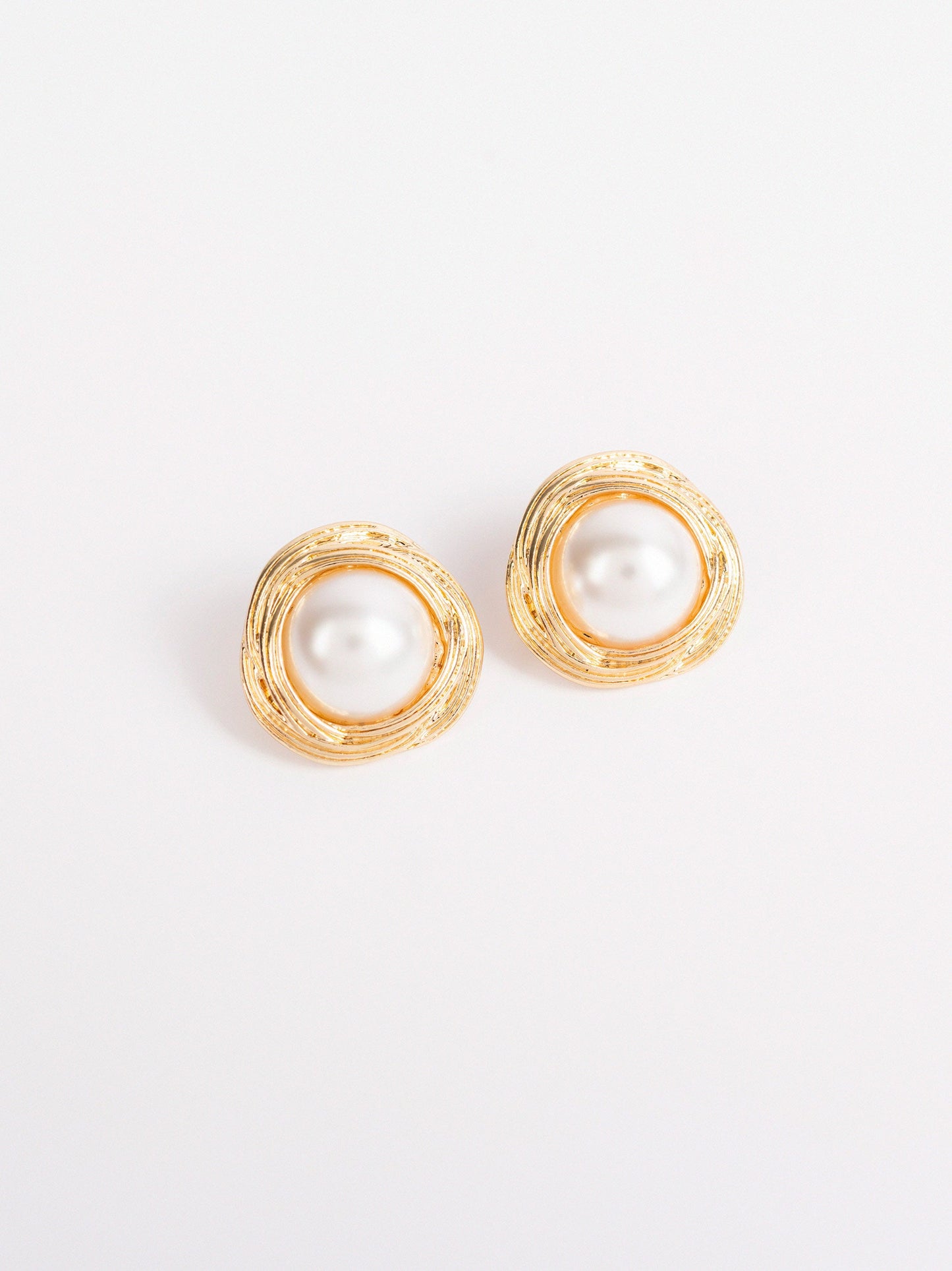 Hallow Earrings