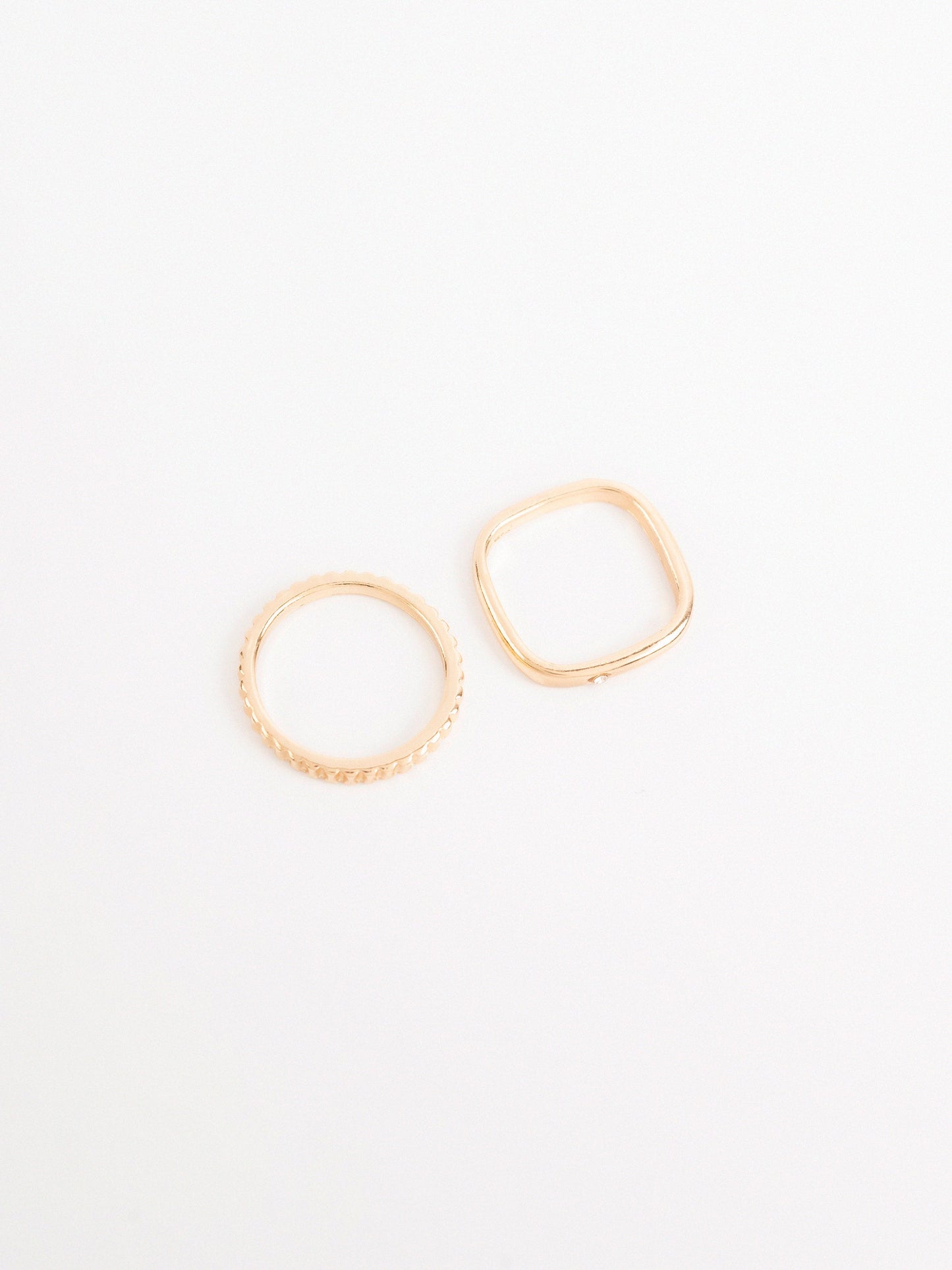 Geometric Ring Set