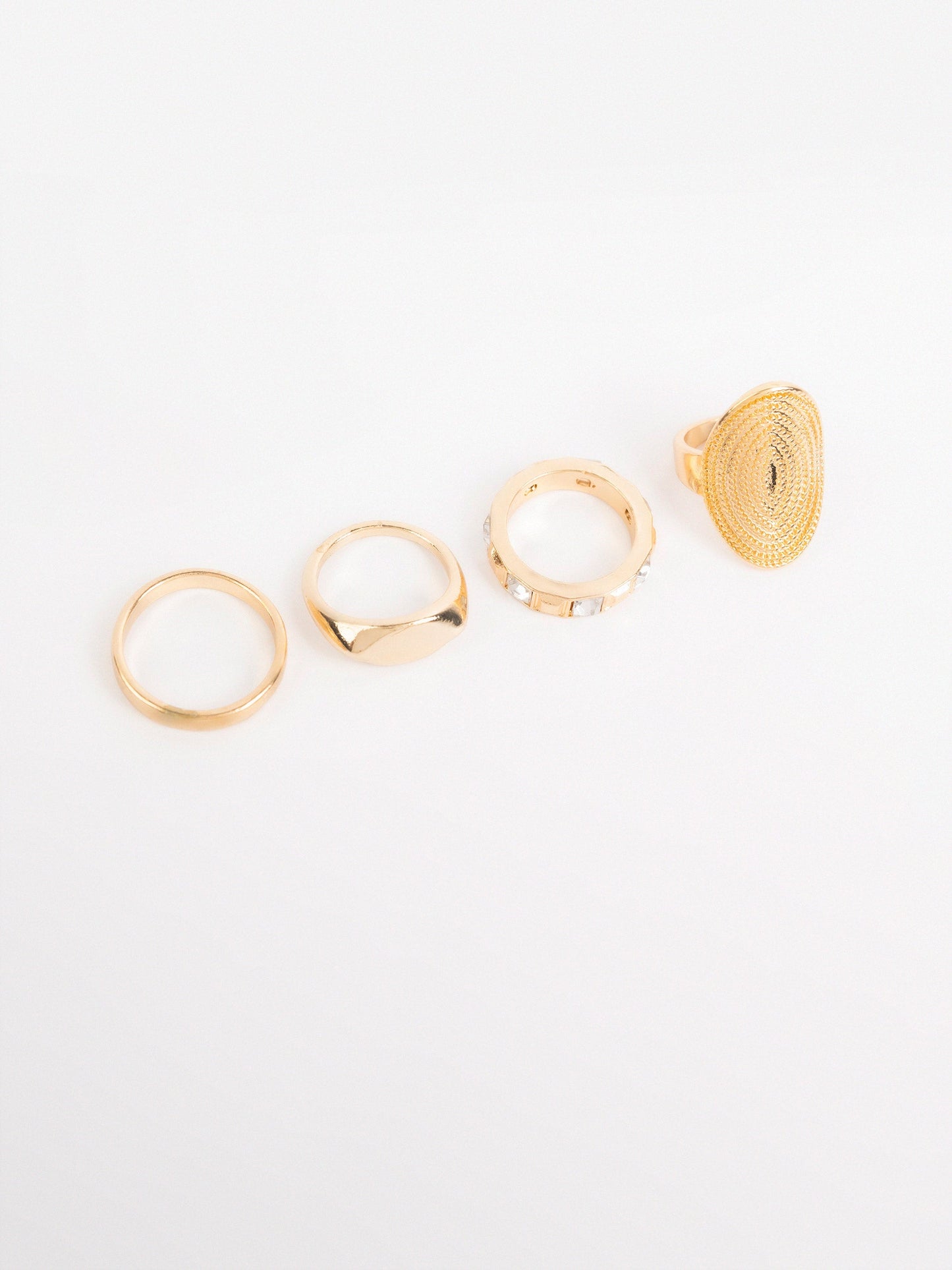 Oval Ring Set