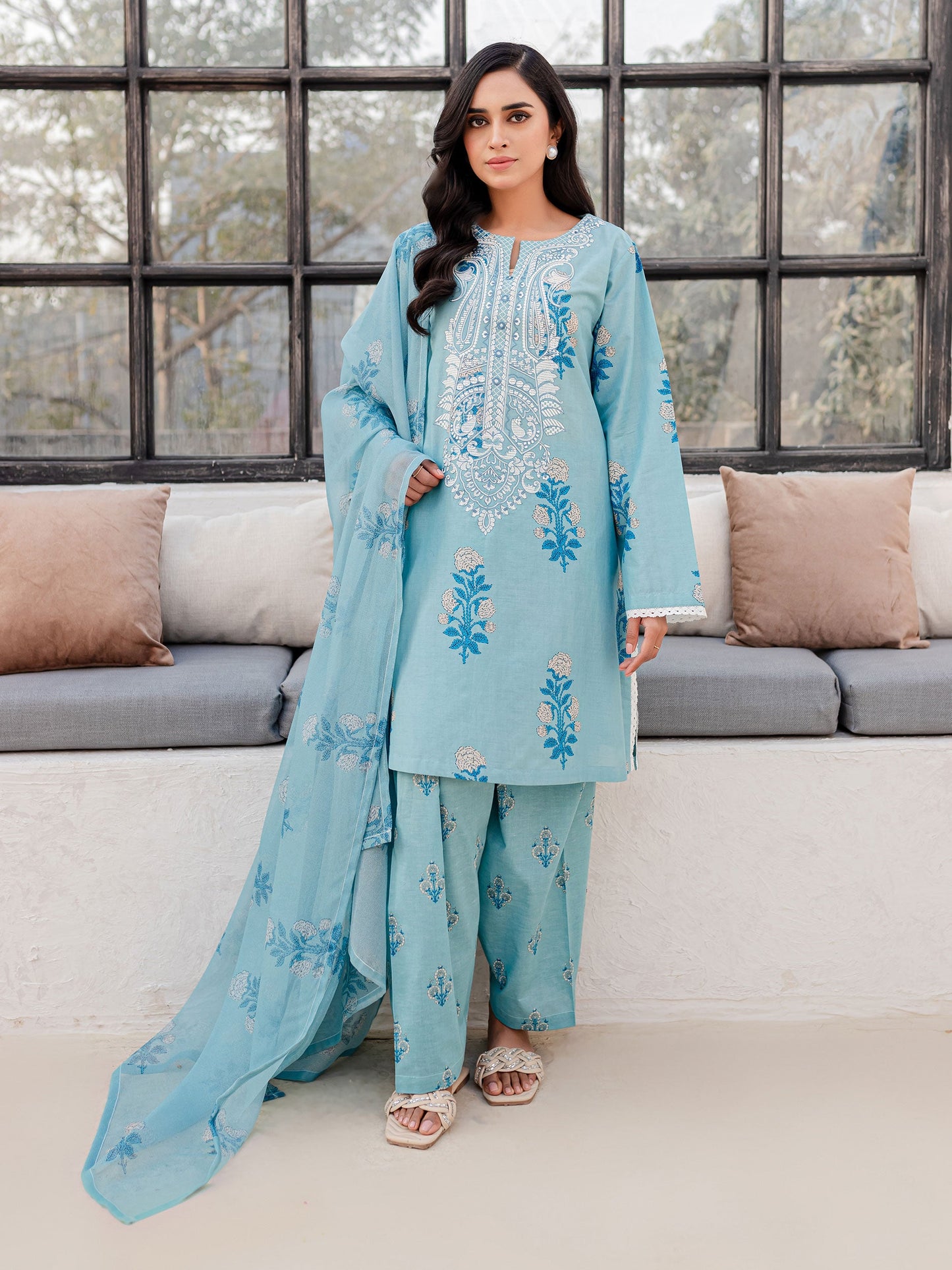 3 Piece Lawn Suit-Embroidered (Unstitched)