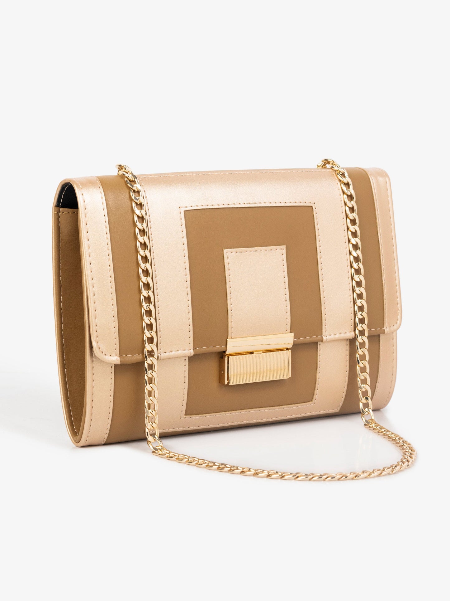 Two-toned clutch