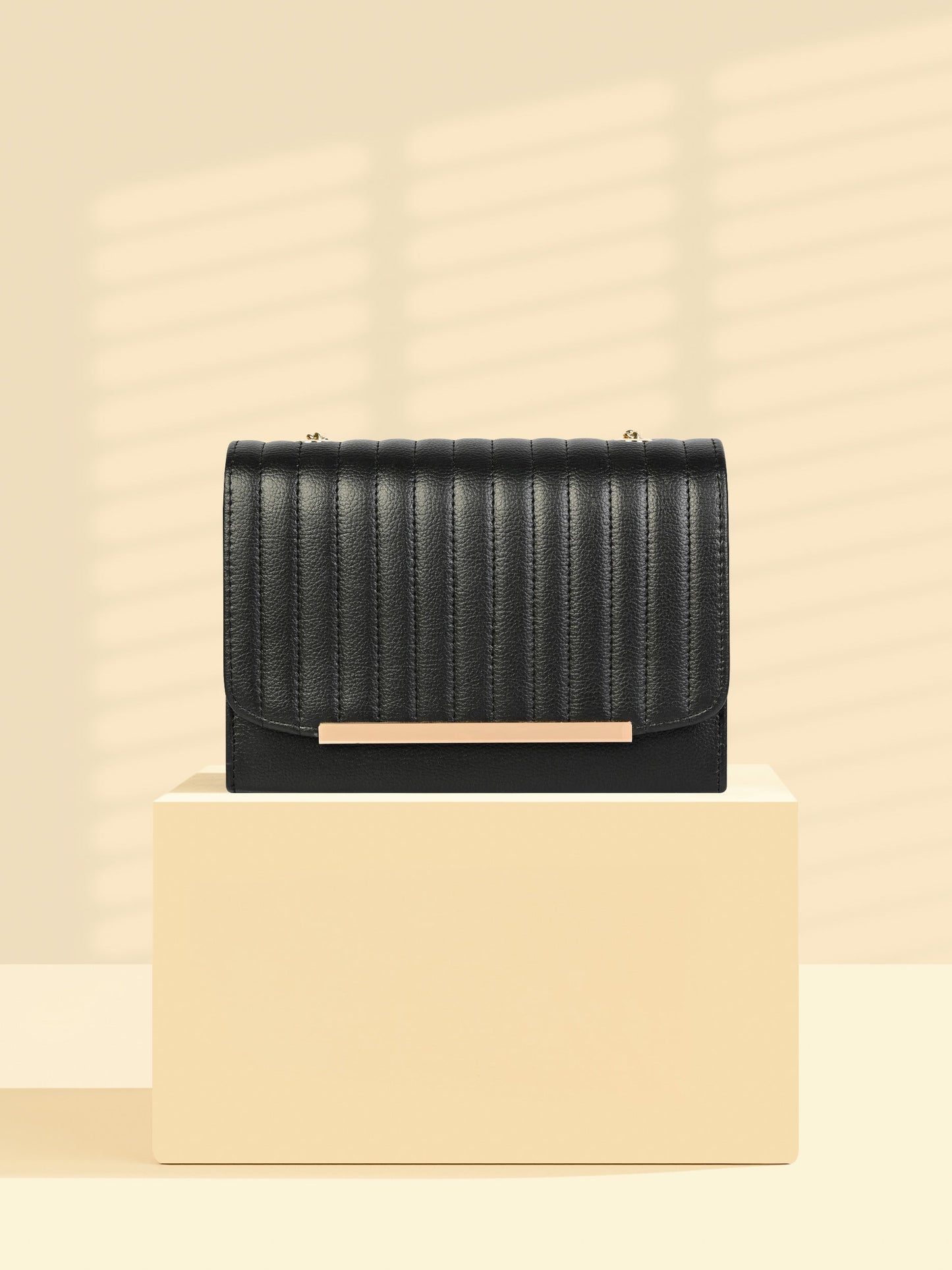 Vertical pattern Handbag