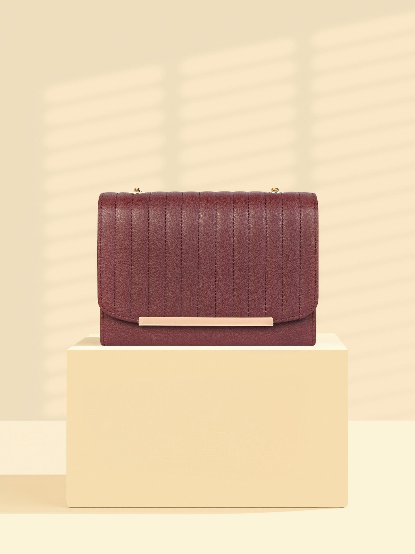 Vertical pattern Handbag