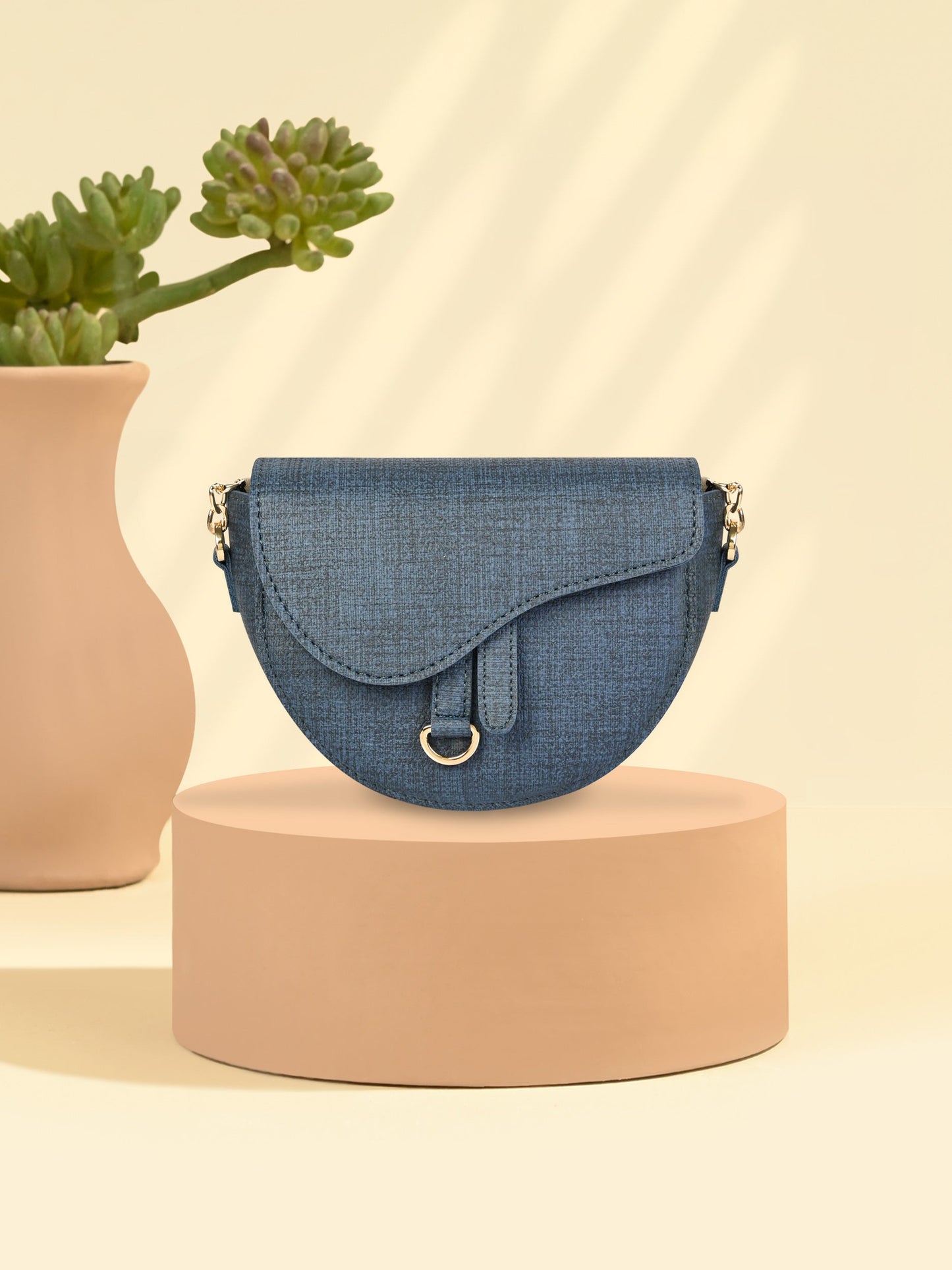 Curved flap bag