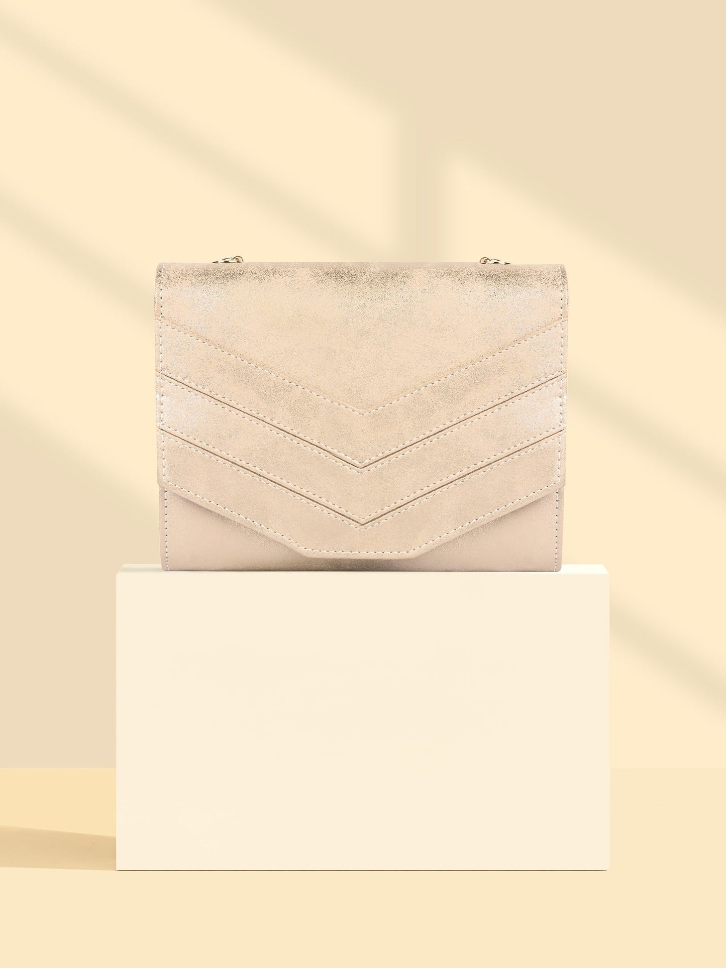 Chevron Clutch