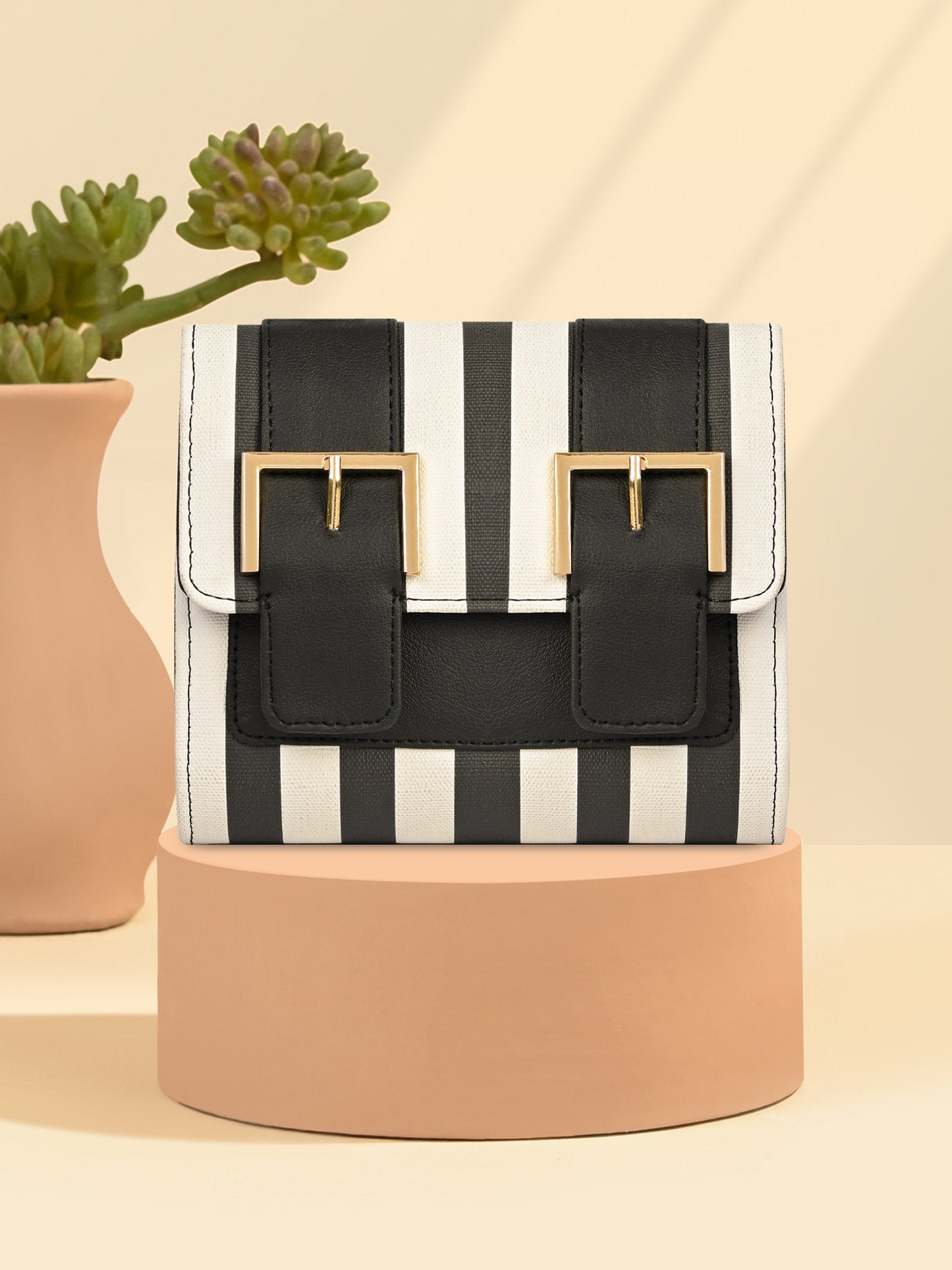 Two-tone Clutch