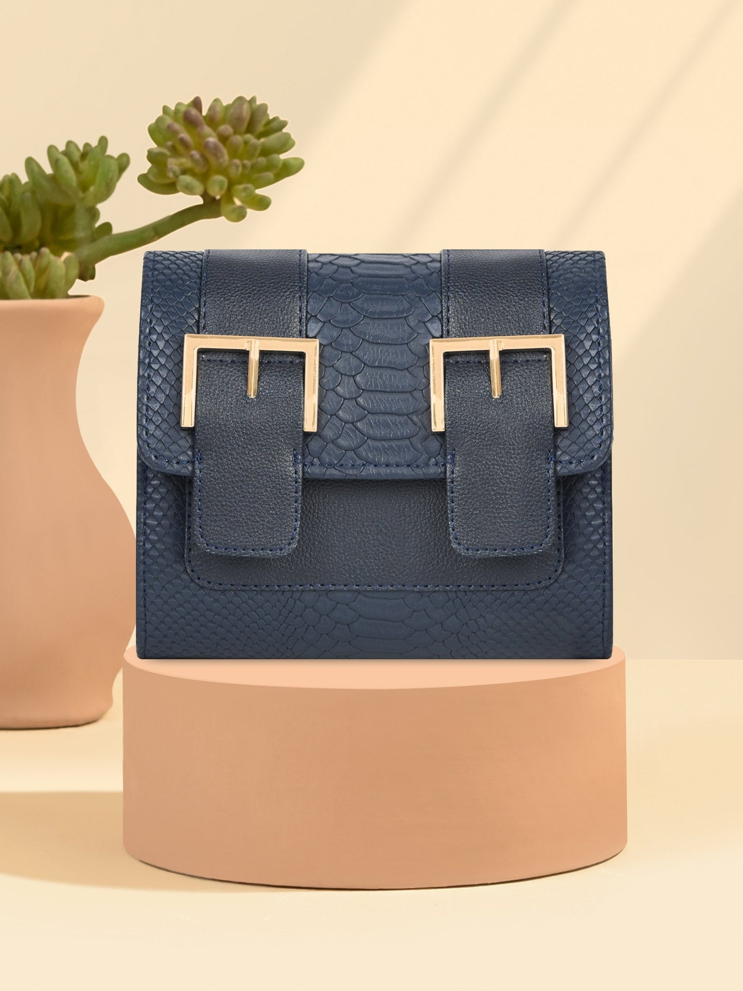 Two-tone Clutch