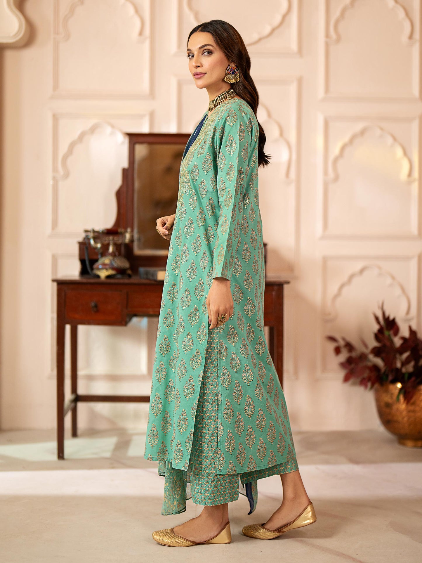 3 Piece Lawn Suit-Embroidered (Unstitched)