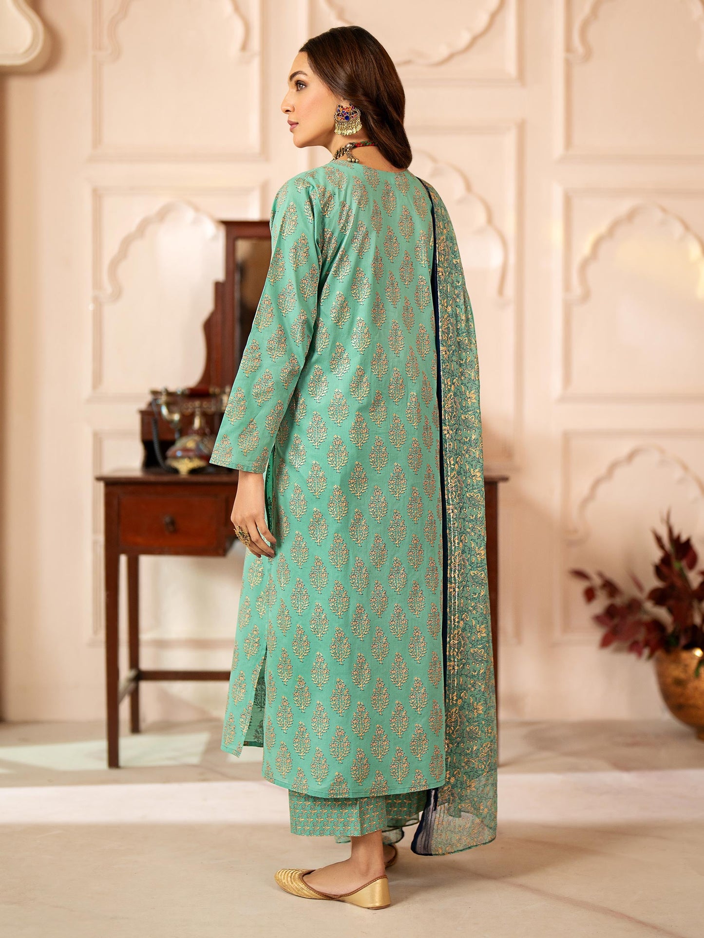 3 Piece Lawn Suit-Embroidered (Unstitched)