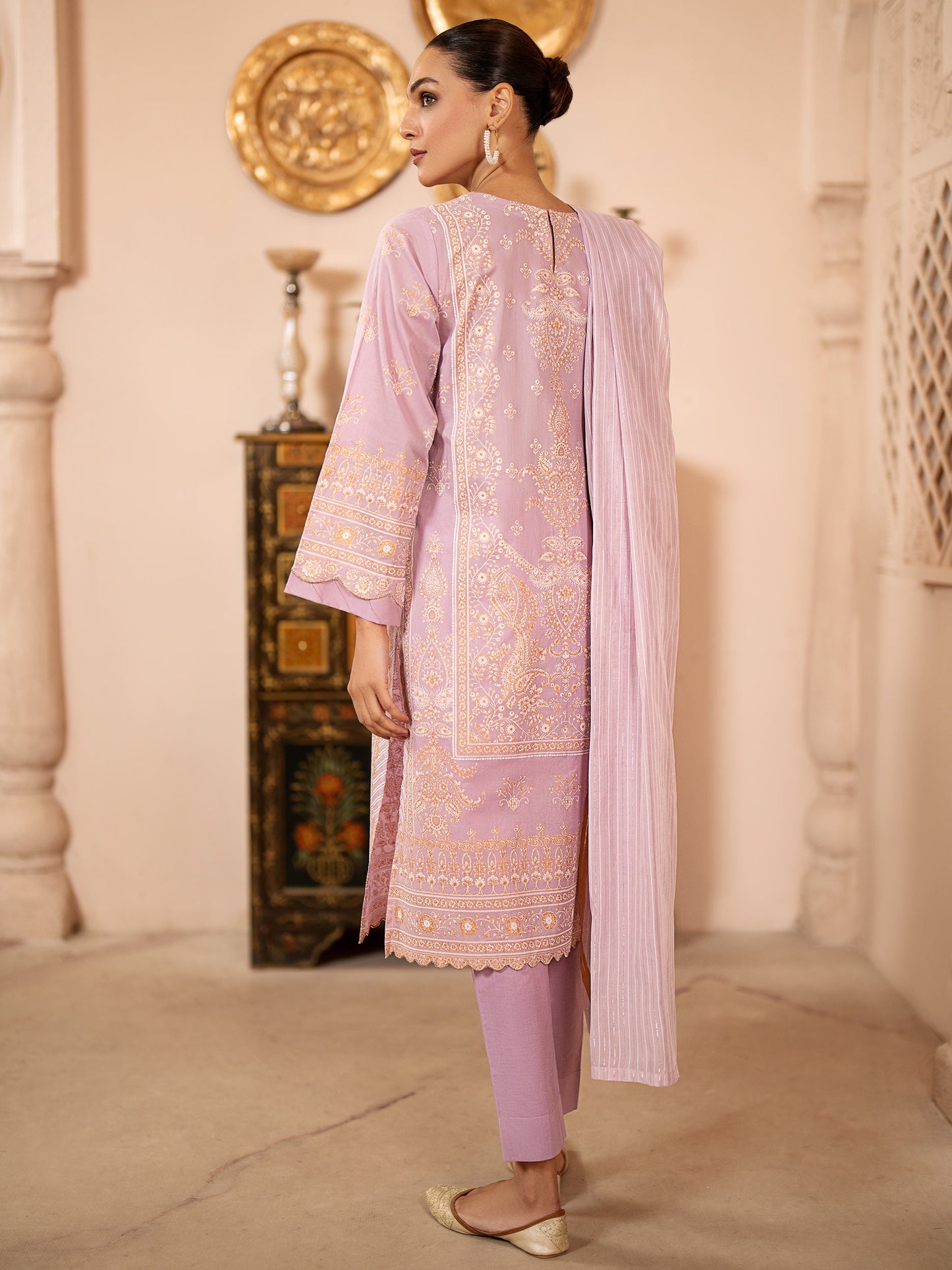 3 Piece Lawn Suit-Embroidered (Unstitched)