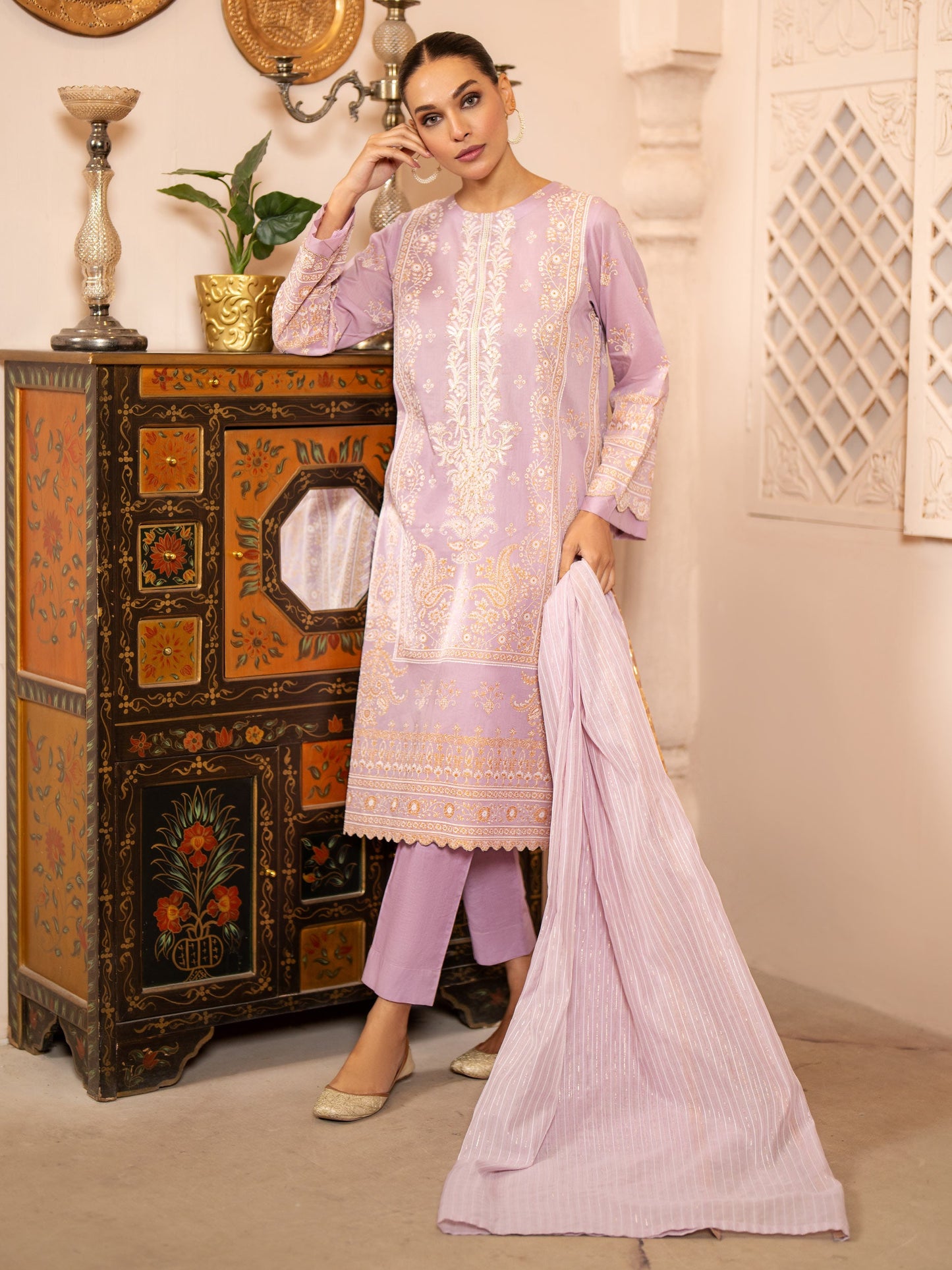 3 Piece Lawn Suit-Embroidered (Unstitched)