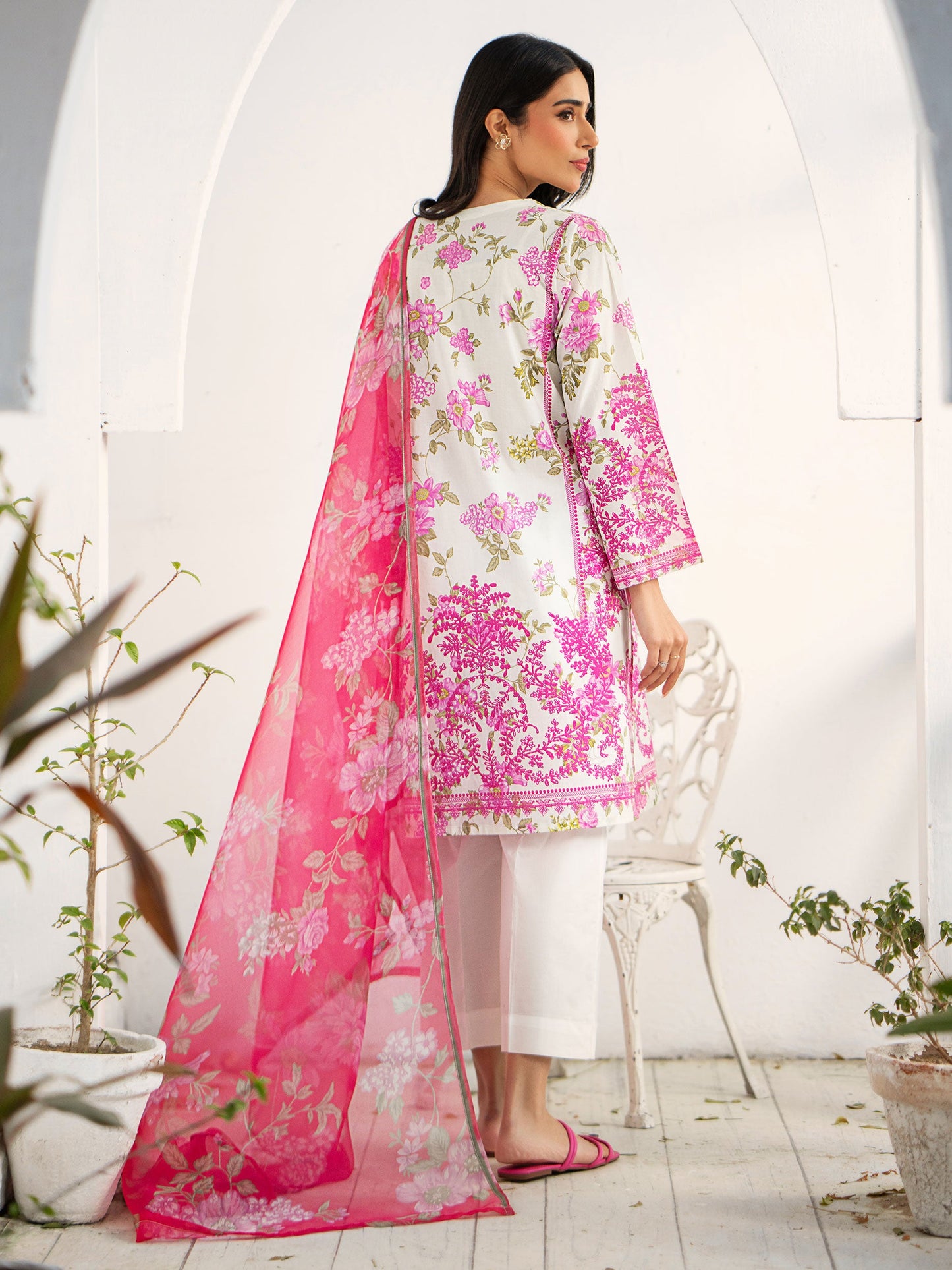 3 Piece Lawn Suit-Embroidered (Unstitched)