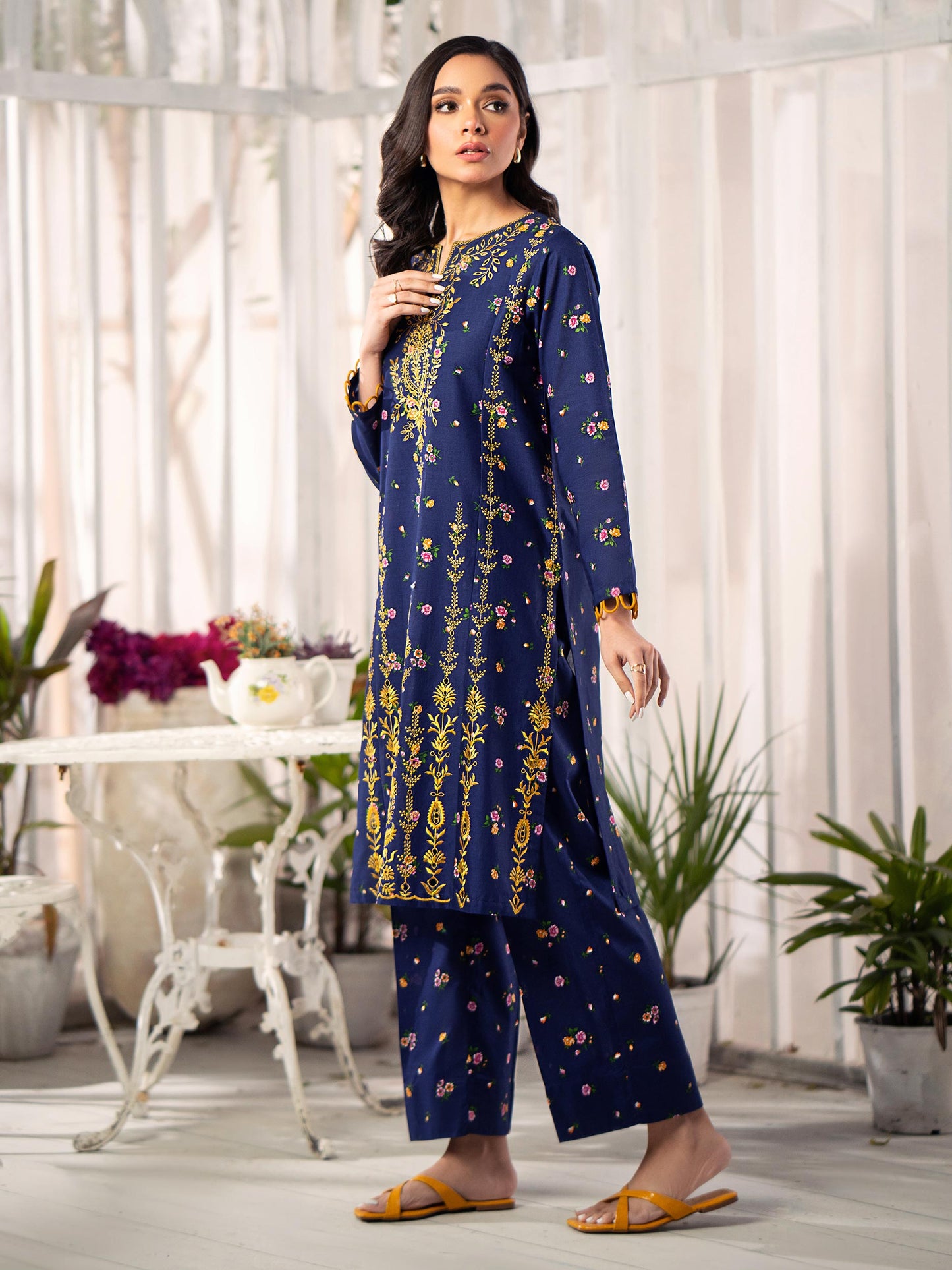 2 Piece Lawn Suit-Embroidered (Unstitched)