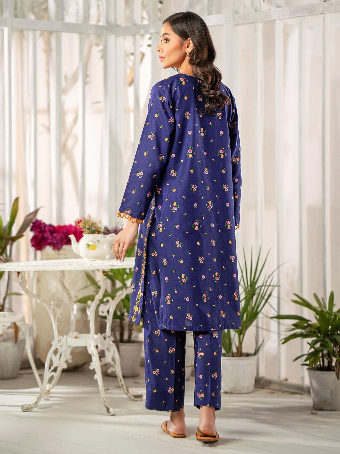 2 Piece Lawn Suit-Embroidered (Unstitched)