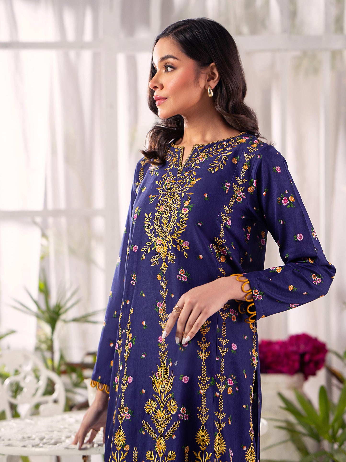 2 Piece Lawn Suit-Embroidered (Unstitched)