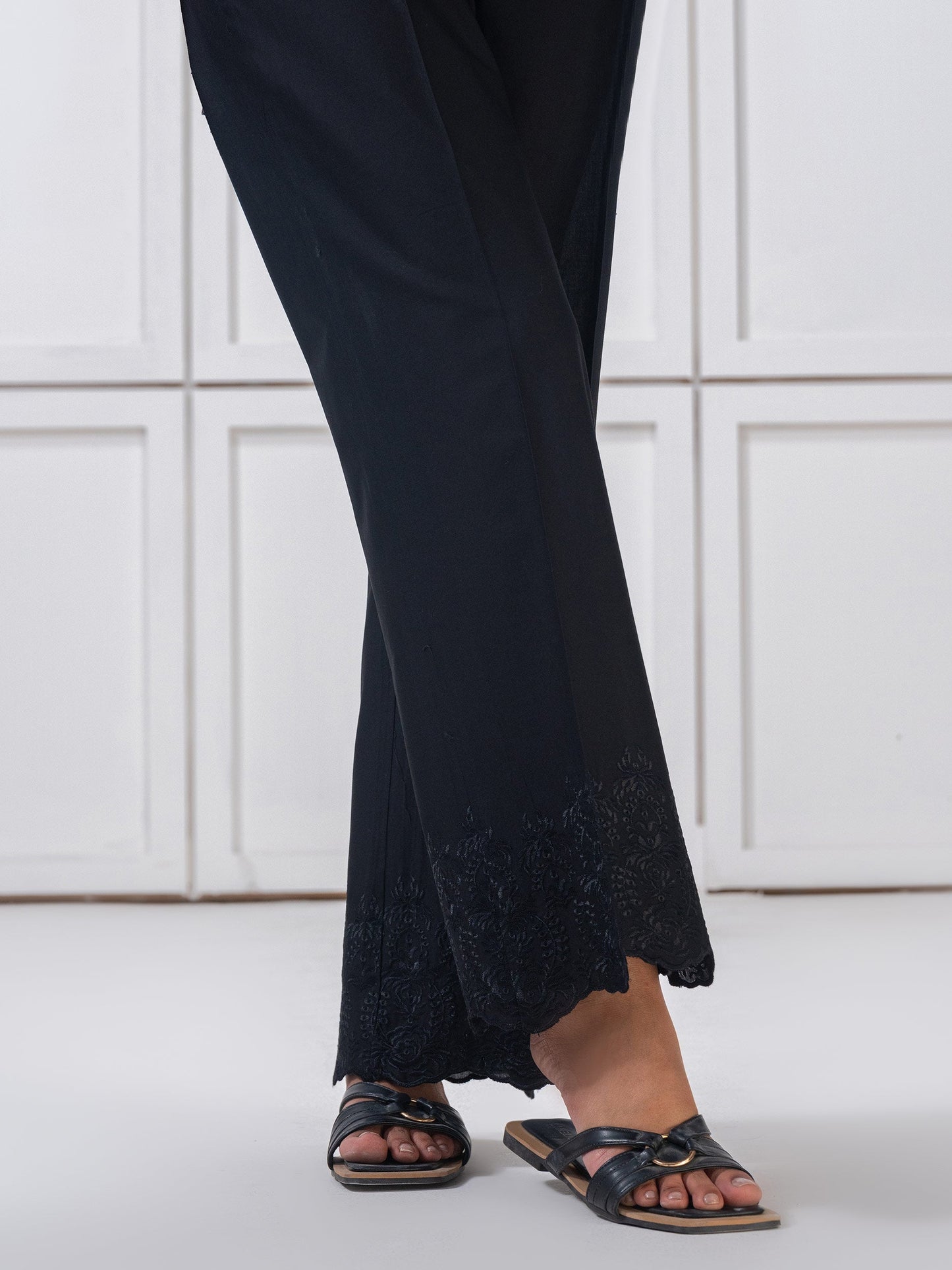 Lawn Trouser-Embroidered (Pret)