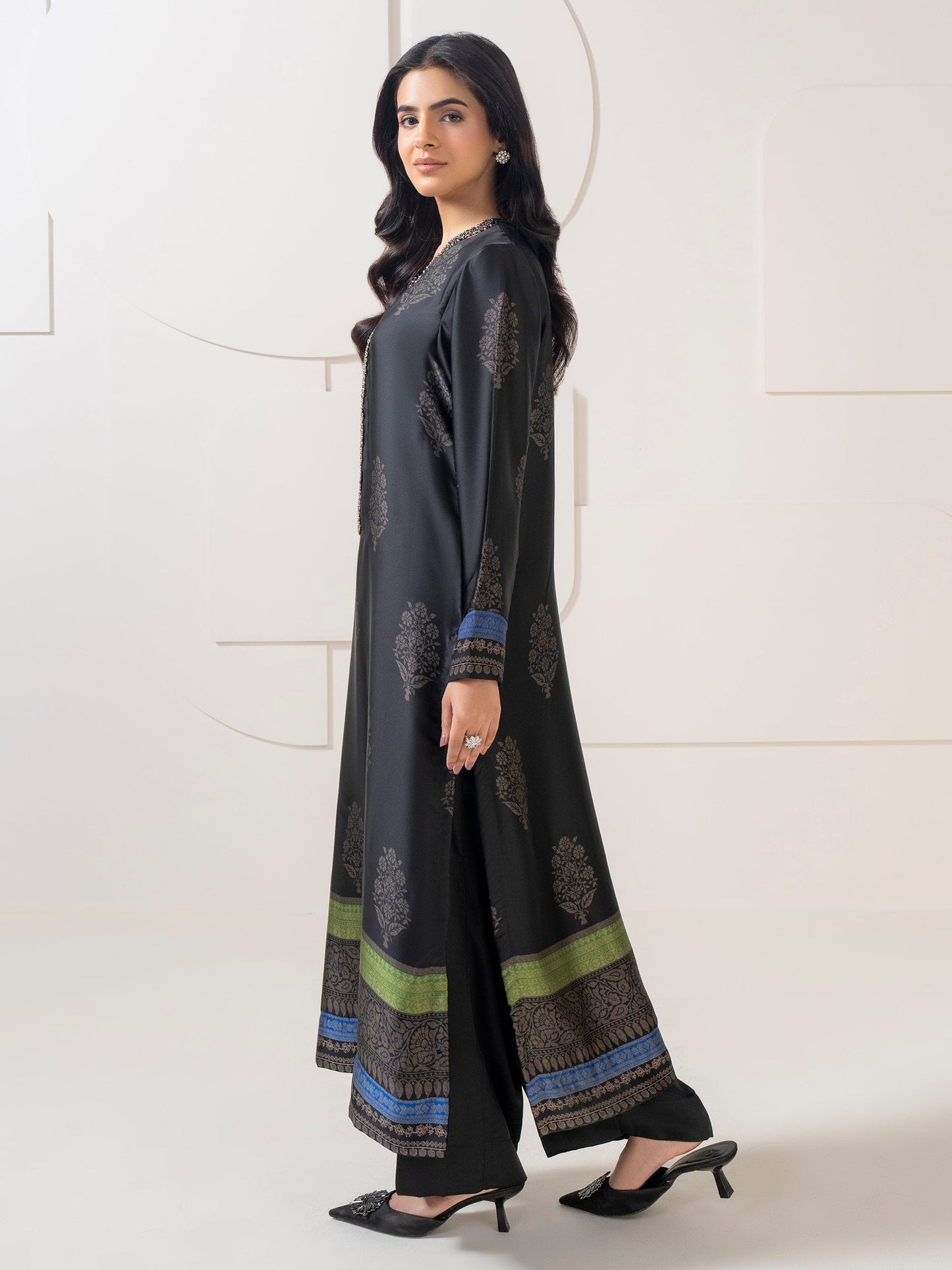 2 Piece Silk Suit-Embroidered (Pret)