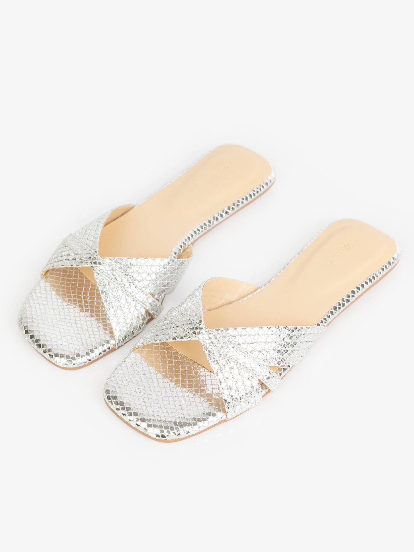 Snake-Textured Flats